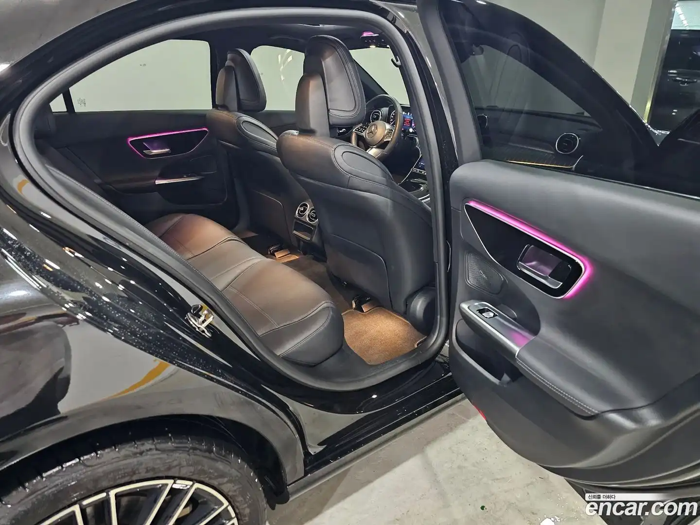C-Class Mercedes-Benz 2024.10-INNER-009