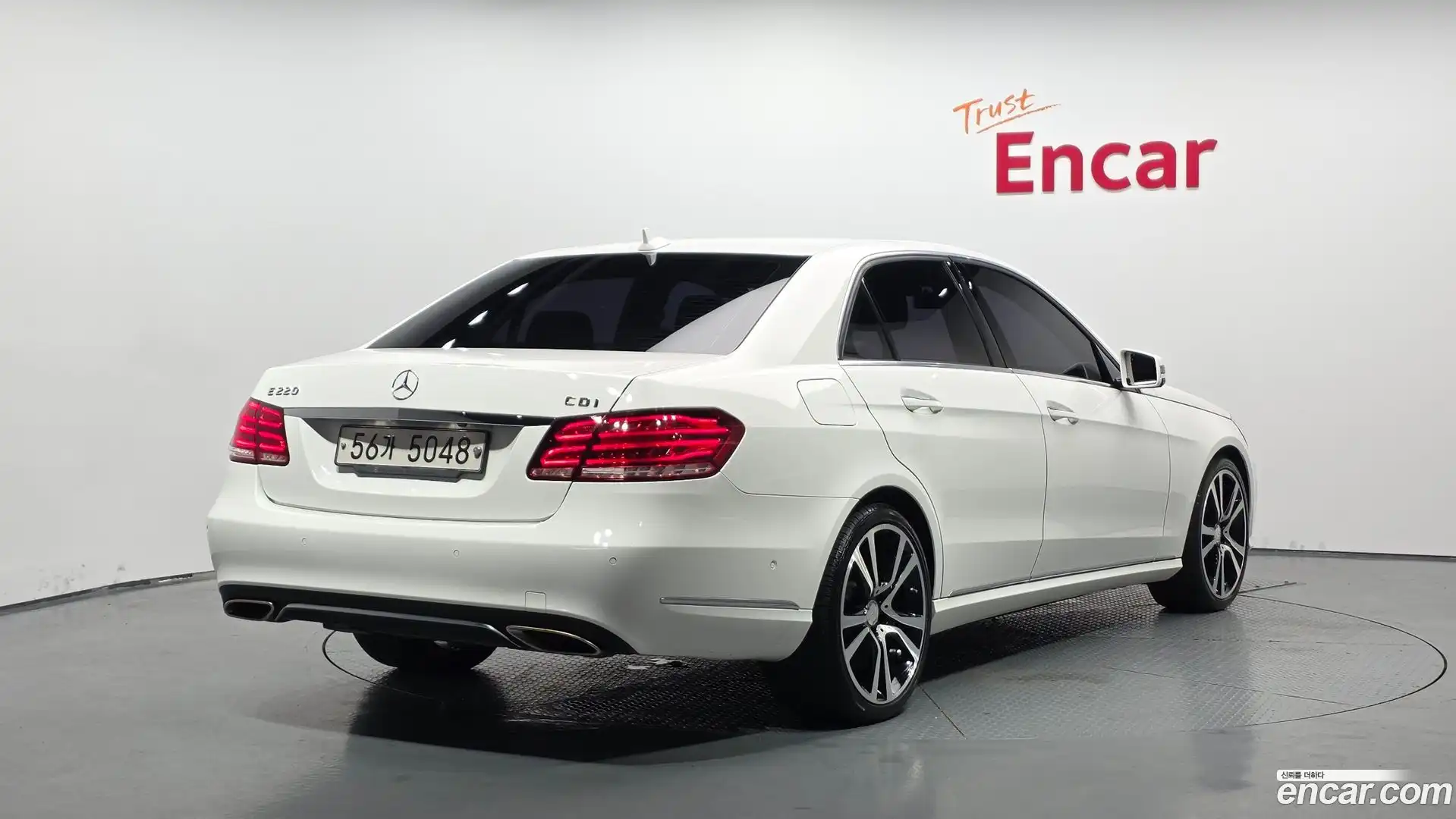 E-Class Mercedes-Benz 2013.11-OUTER-002