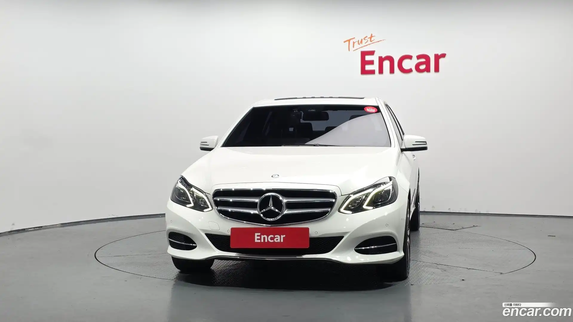 E-Class Mercedes-Benz 2013.11-OUTER-003