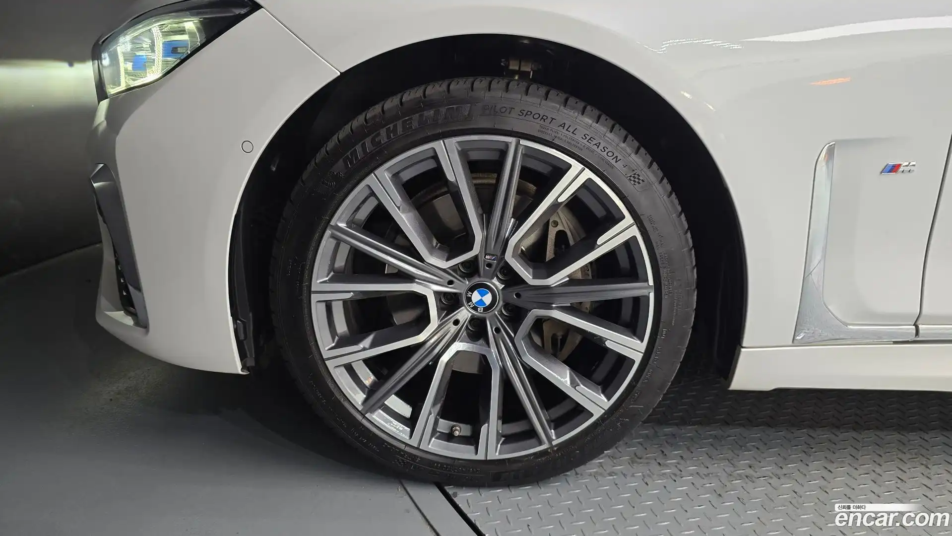 7-Series BMW 2021.7-OUTER-005