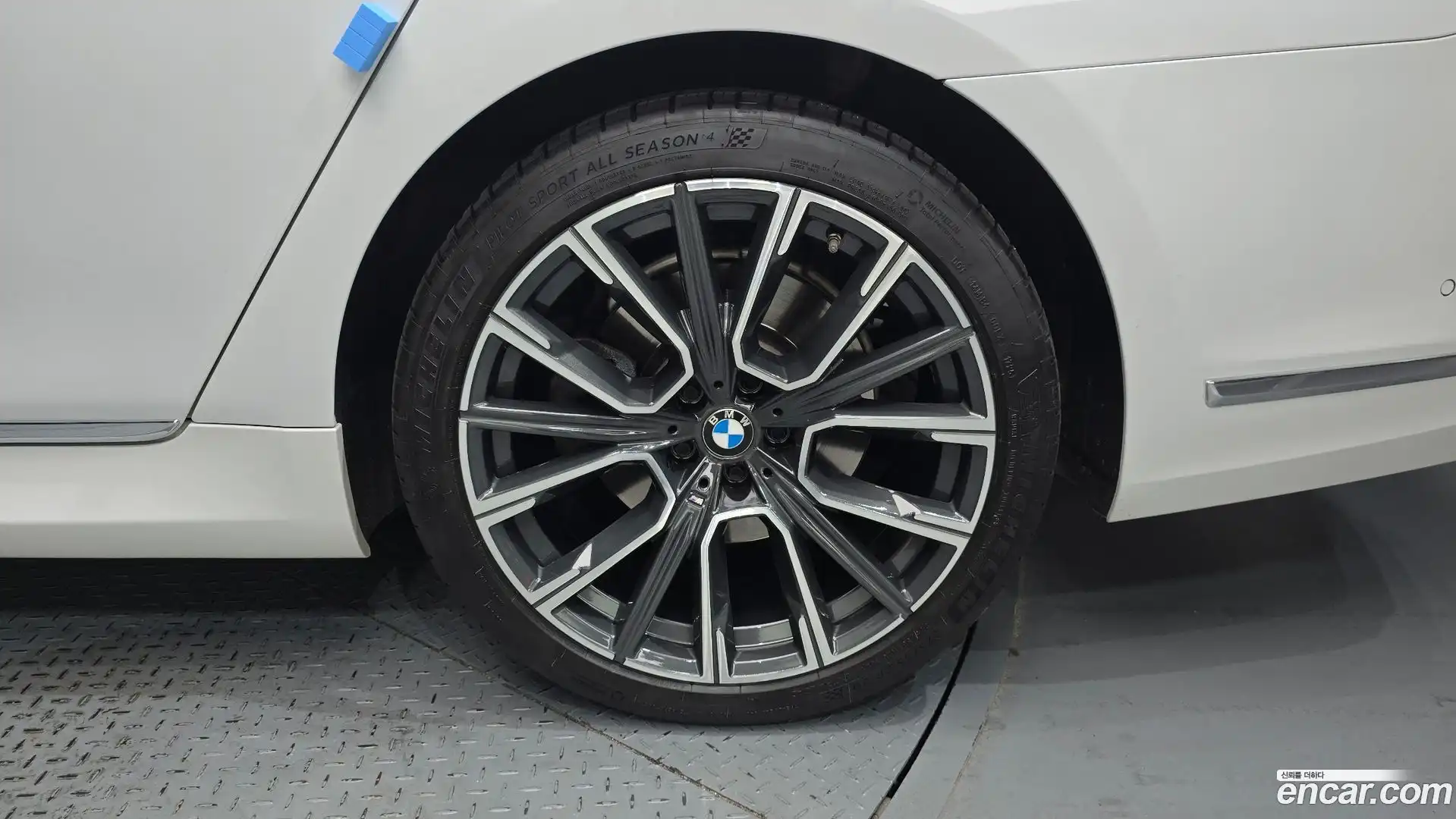 7-Series BMW 2021.7-OUTER-031