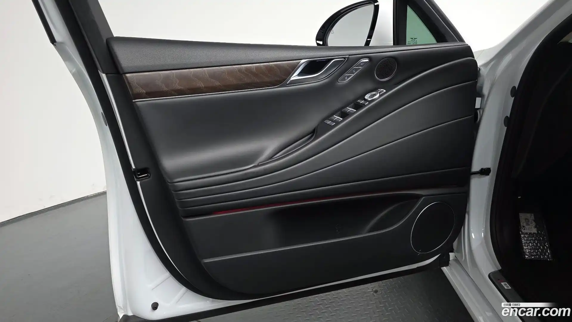 G80 Genesis 2024.3-INNER-034