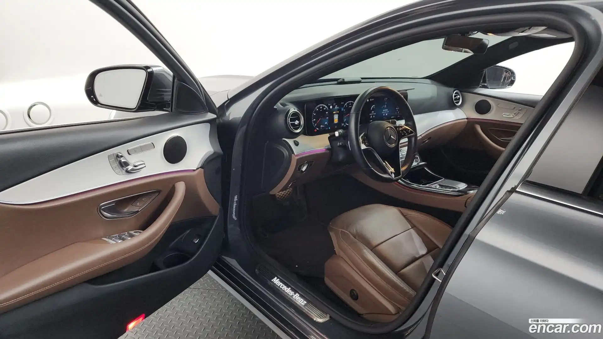 E-Class Mercedes-Benz 2021.6-INNER-010