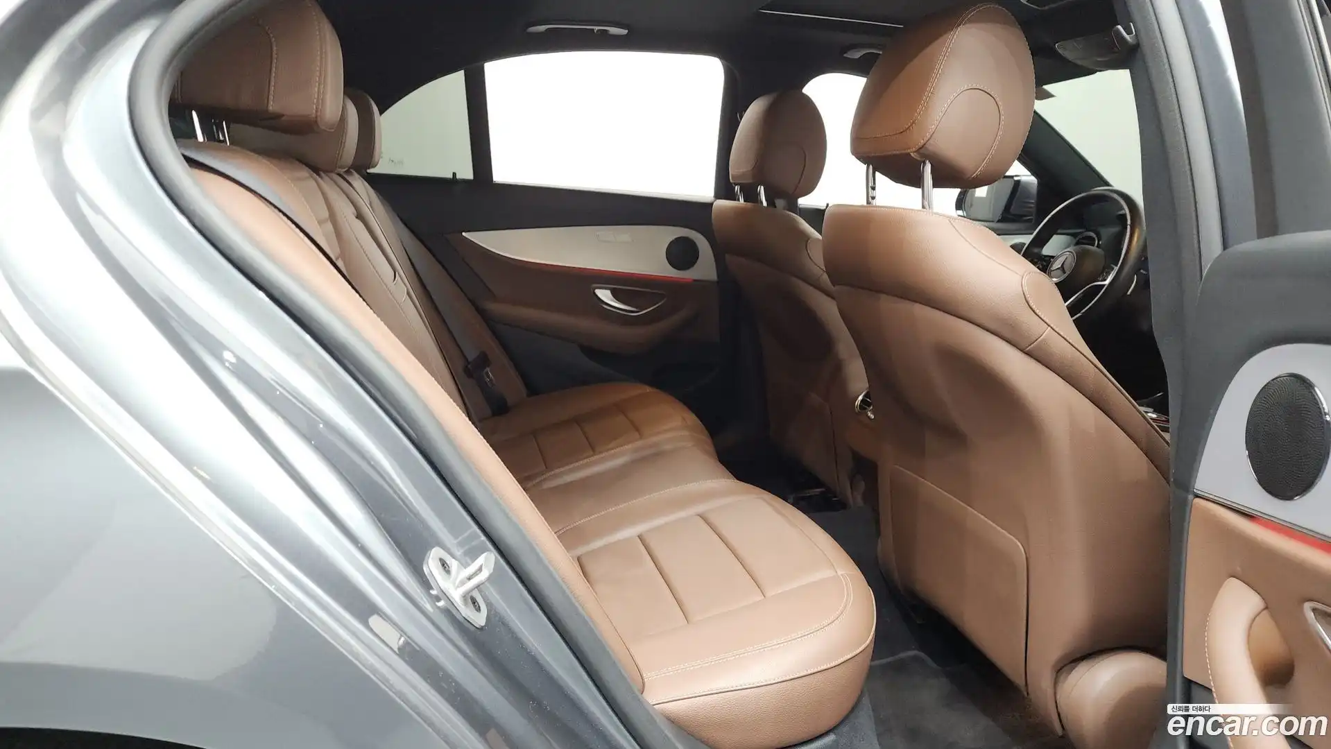 E-Class Mercedes-Benz 2021.6-OPTION-015