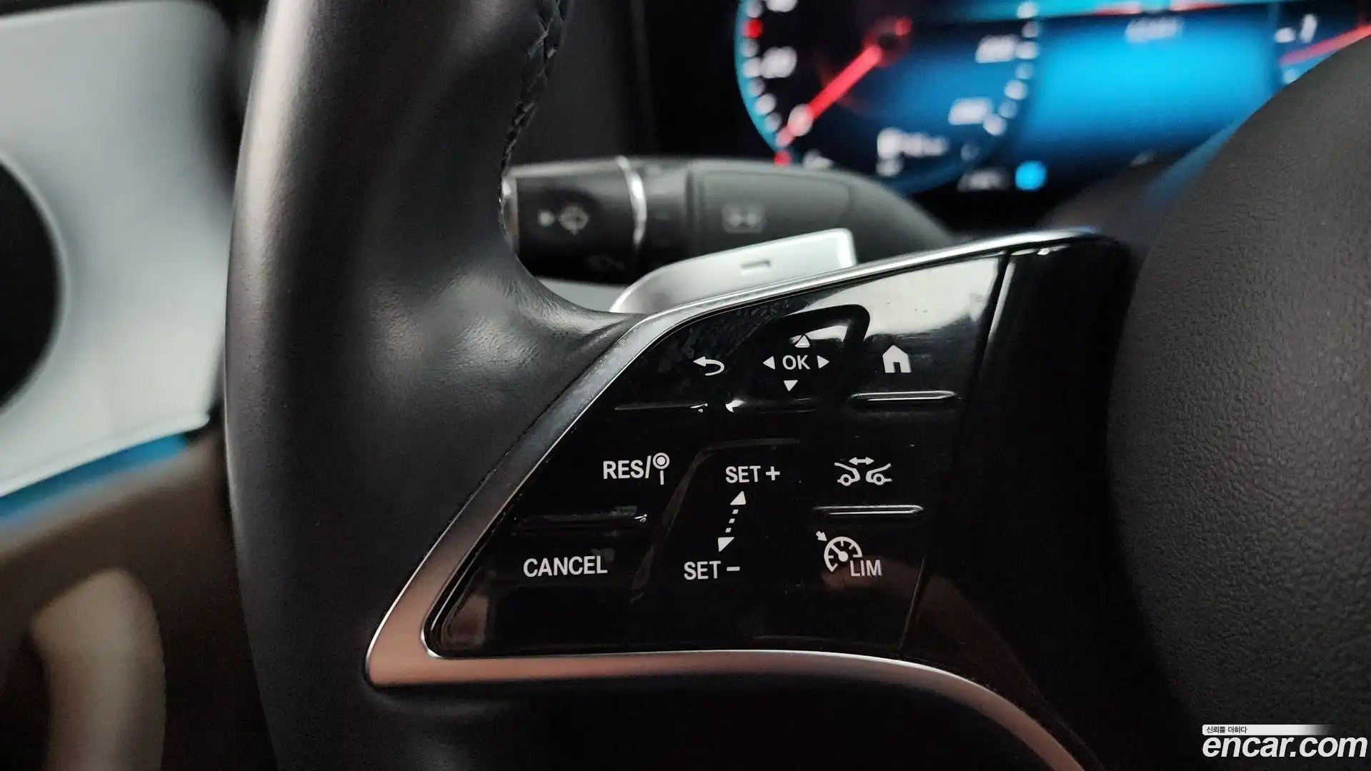 E-Class Mercedes-Benz 2021.6-OPTION-020