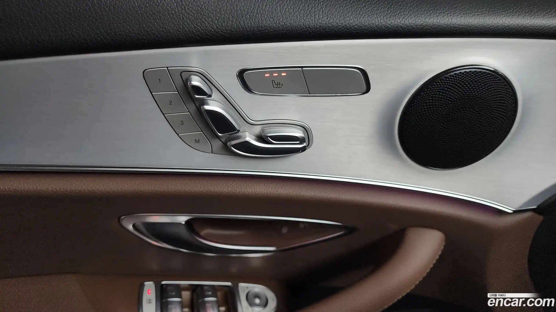 E-Class Mercedes-Benz 2021.6-OPTION-024