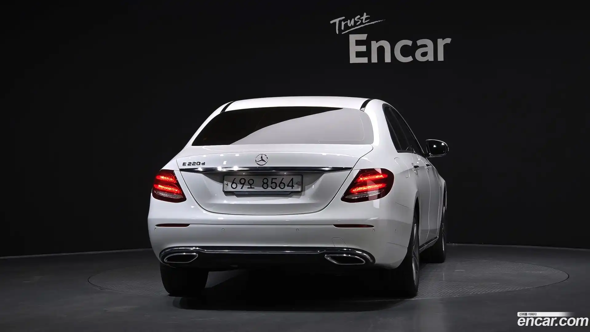 E-Class Mercedes-Benz 2019.7-OUTER-004