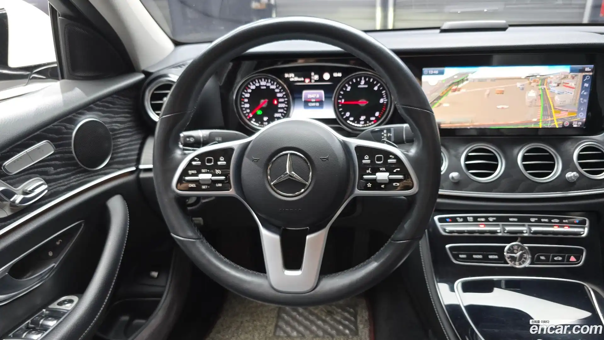 E-Class Mercedes-Benz 2019.7-OPTION-017