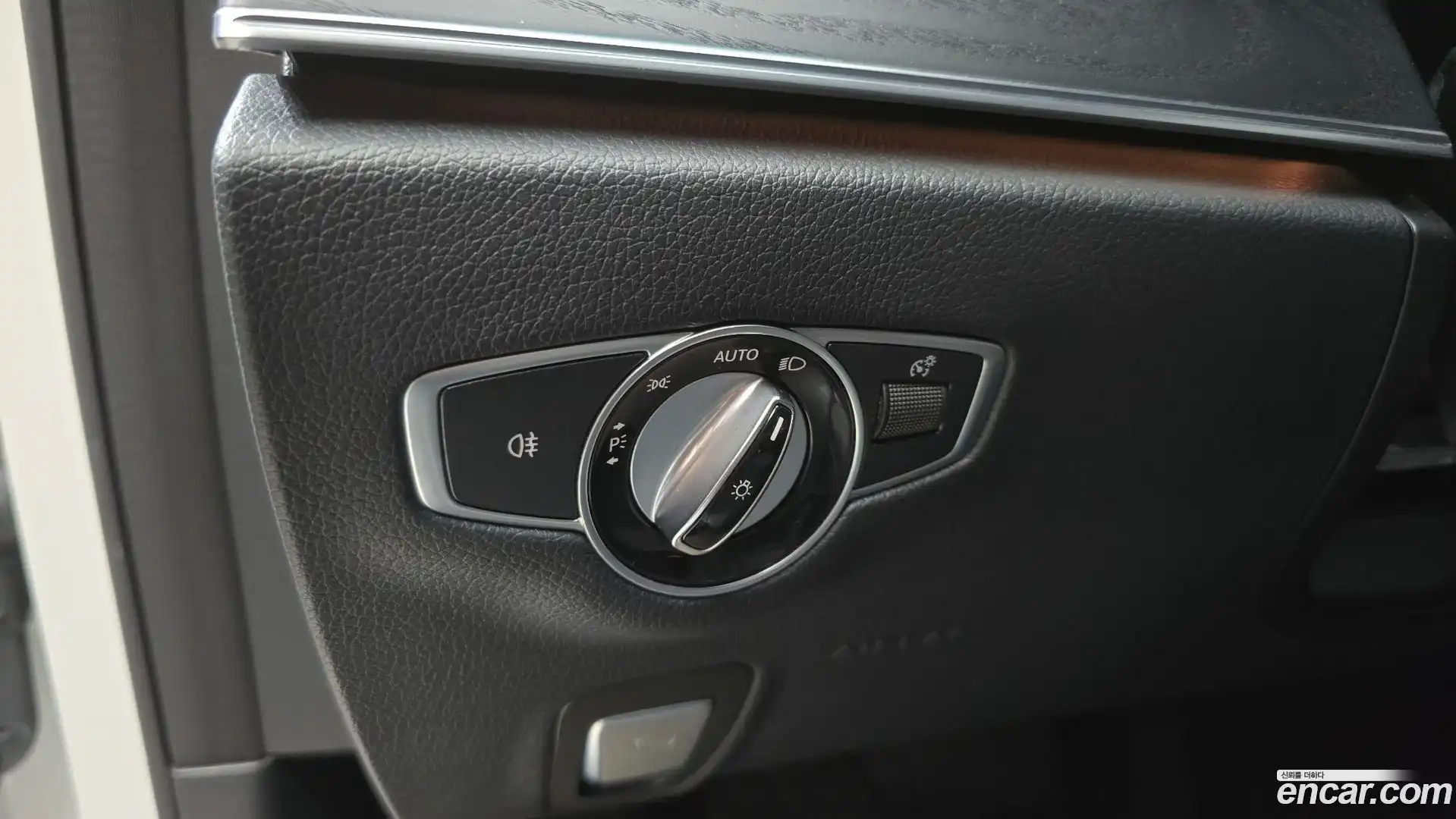 E-Class Mercedes-Benz 2019.7-OPTION-021