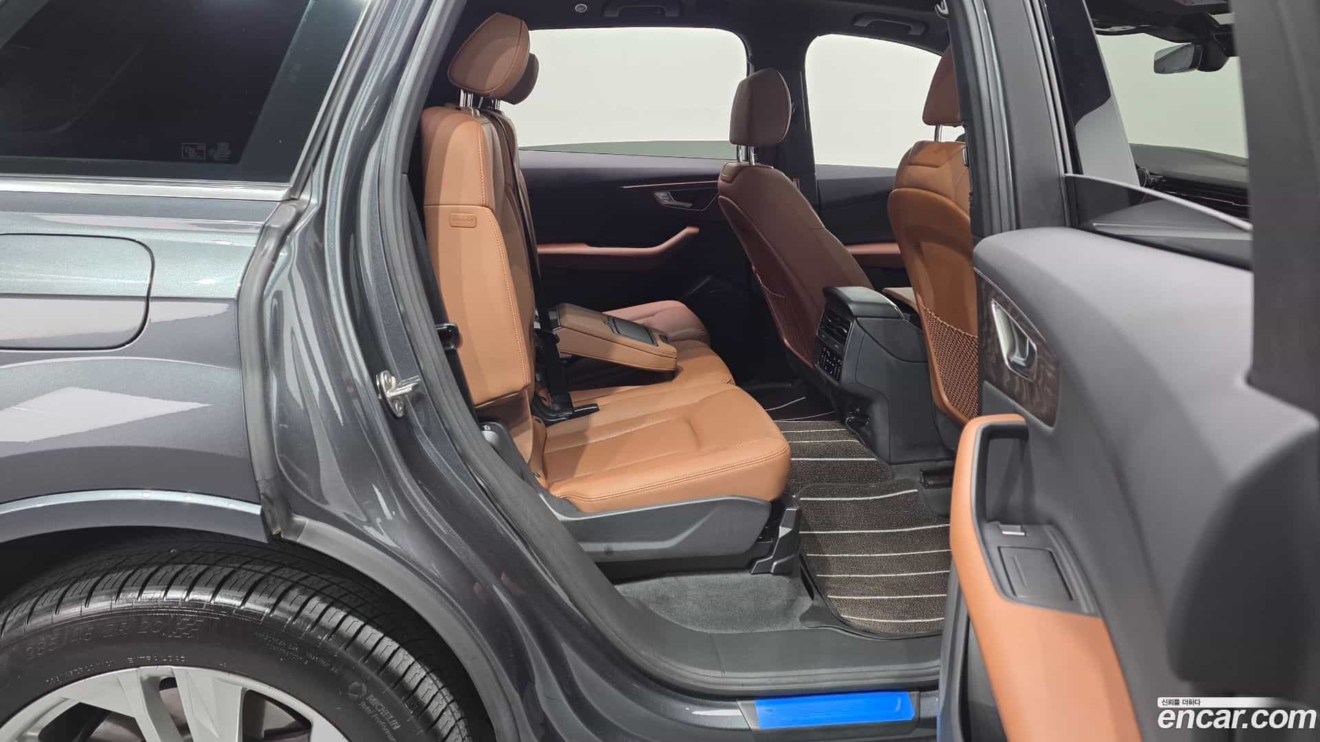 Q7 Audi 2021.6-OPTION-016