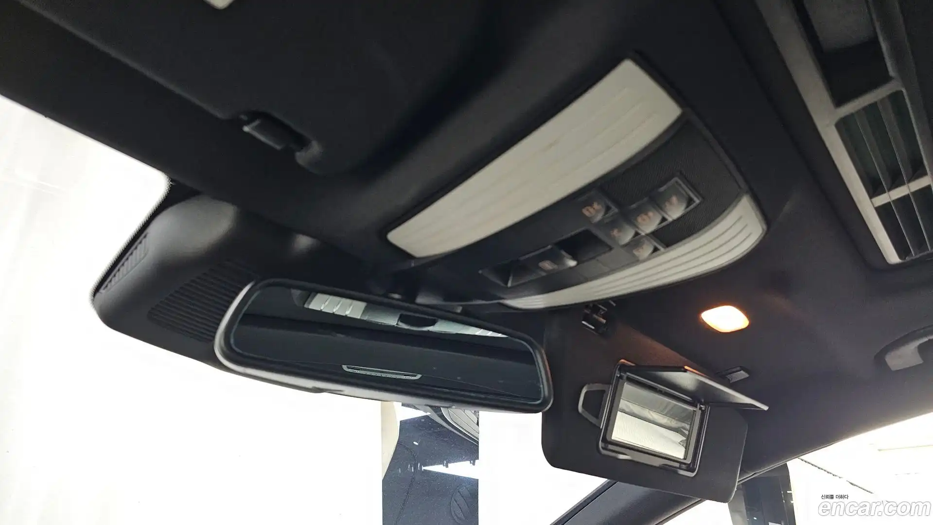 CLS-Class Mercedes-Benz 2017.8-OPTION-021