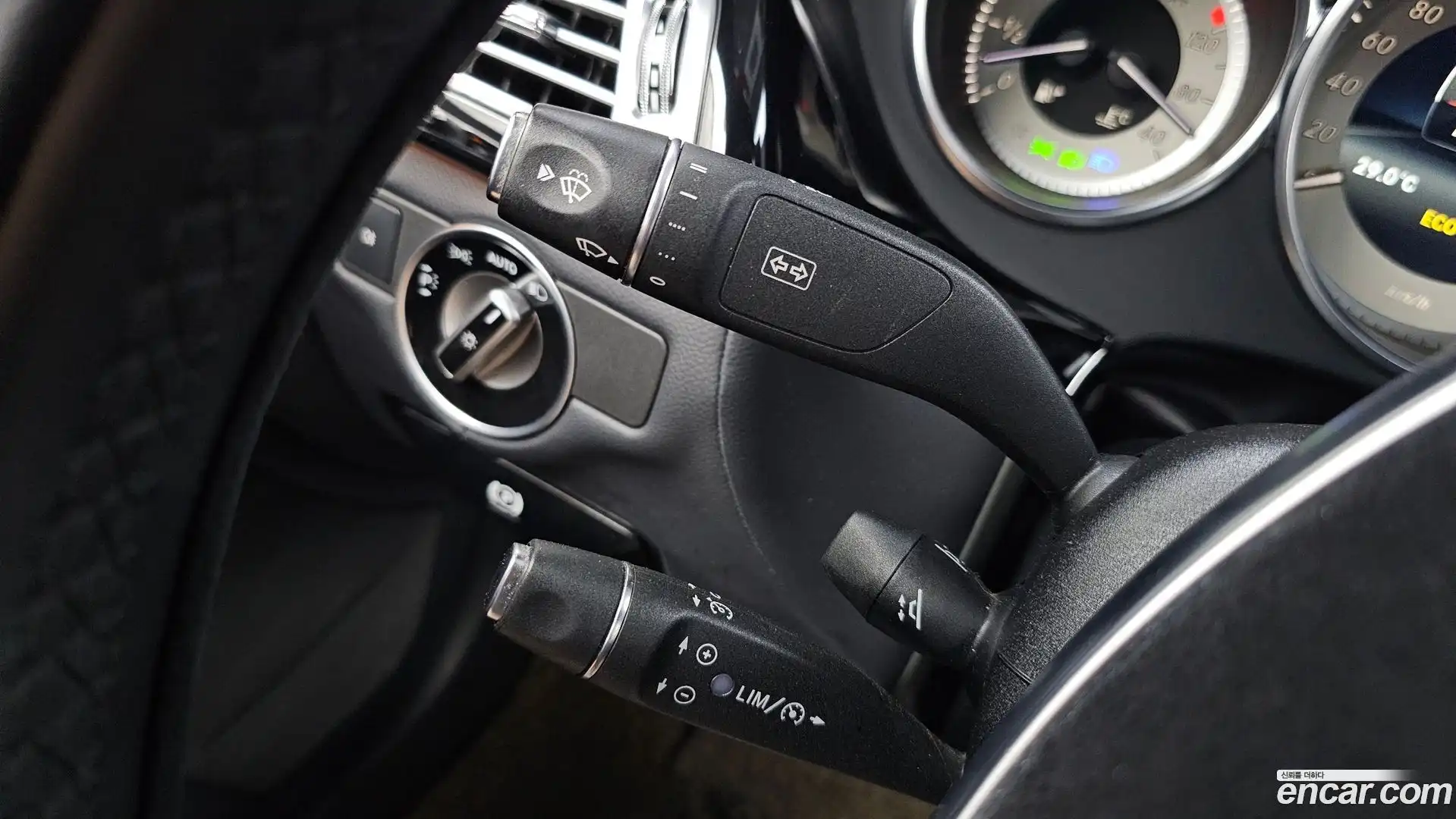 CLS-Class Mercedes-Benz 2017.8-OPTION-047