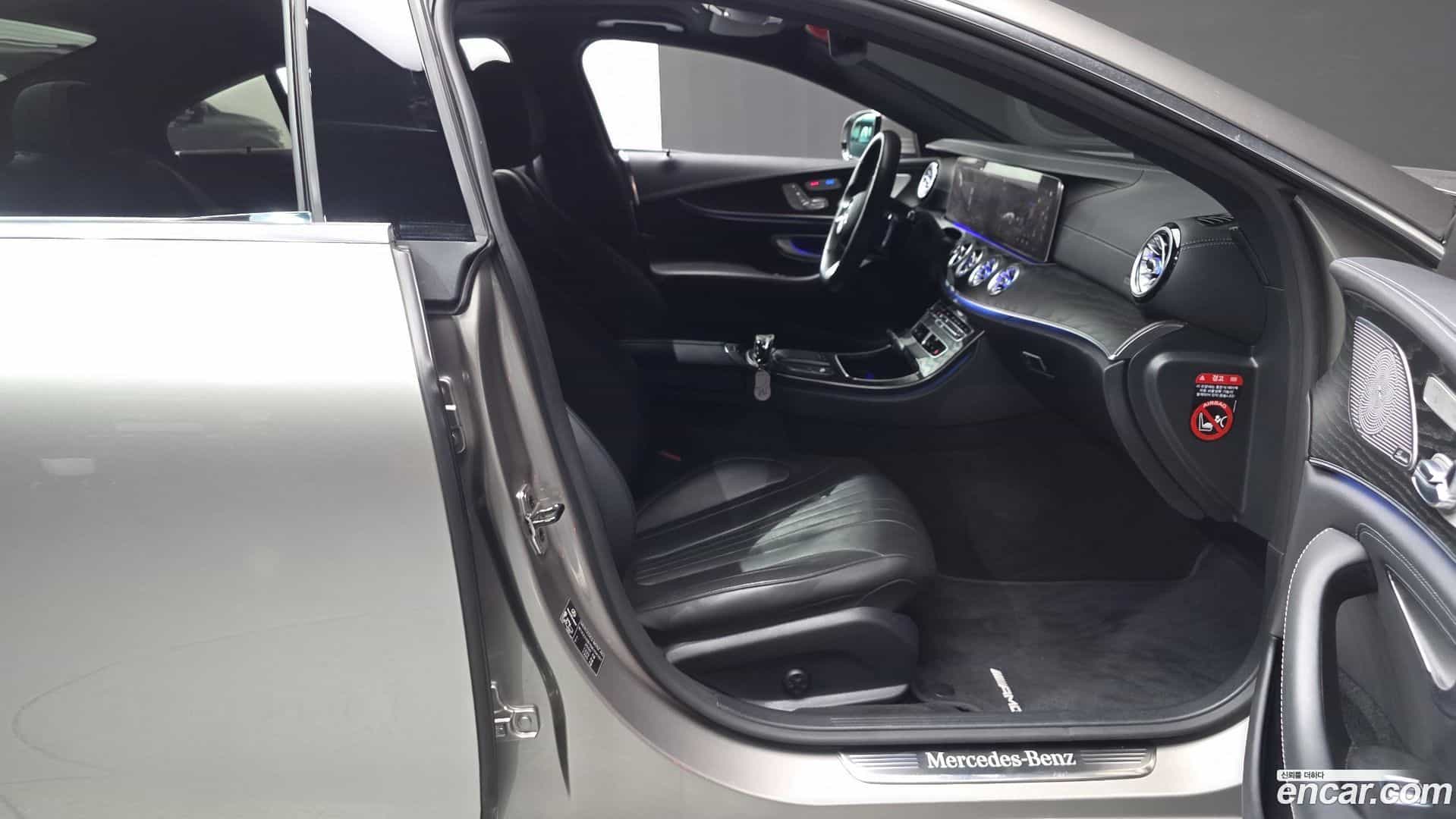 CLS-Class Mercedes-Benz 2022.9-INNER-010