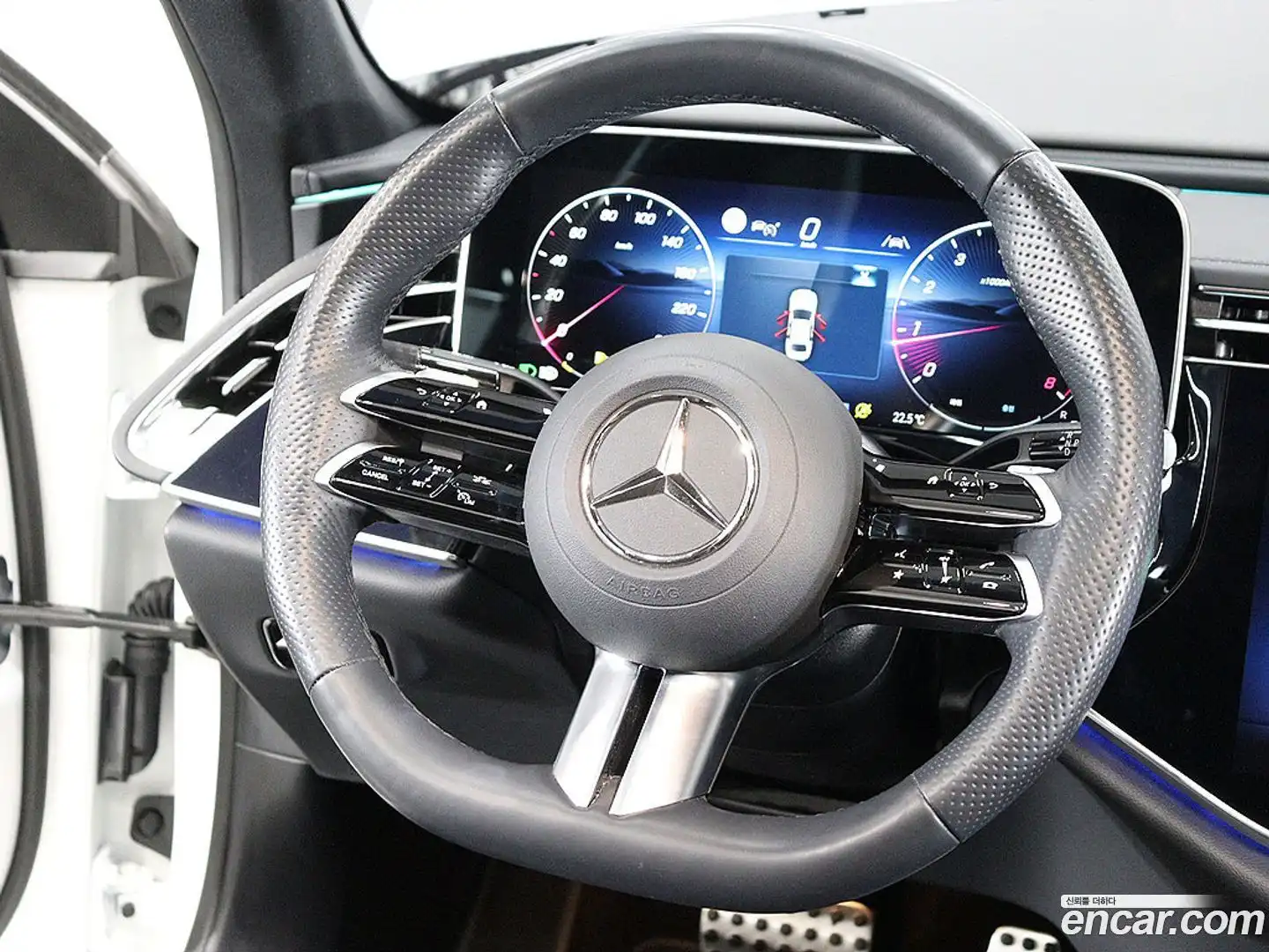 E-Class Mercedes-Benz 2024.10-INNER-009