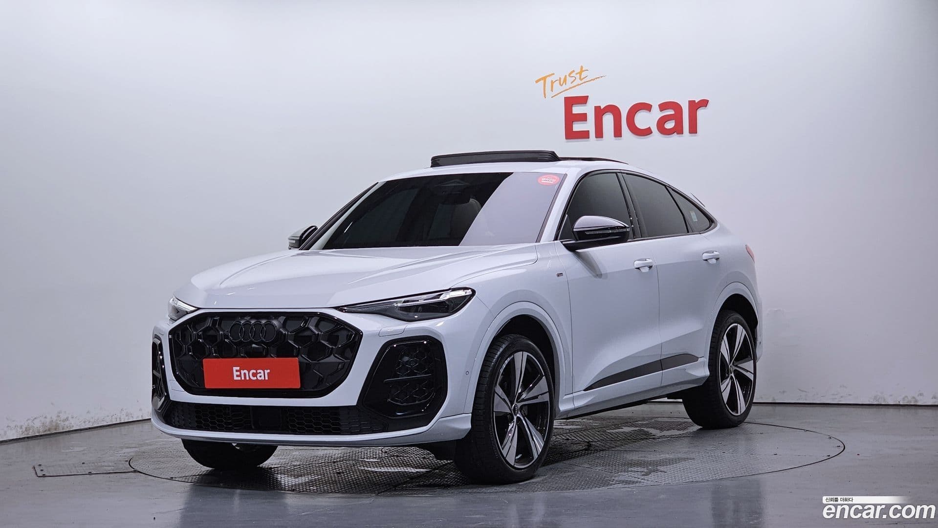 Main__Slider__Photo:Q5 Audi 2025.9-0