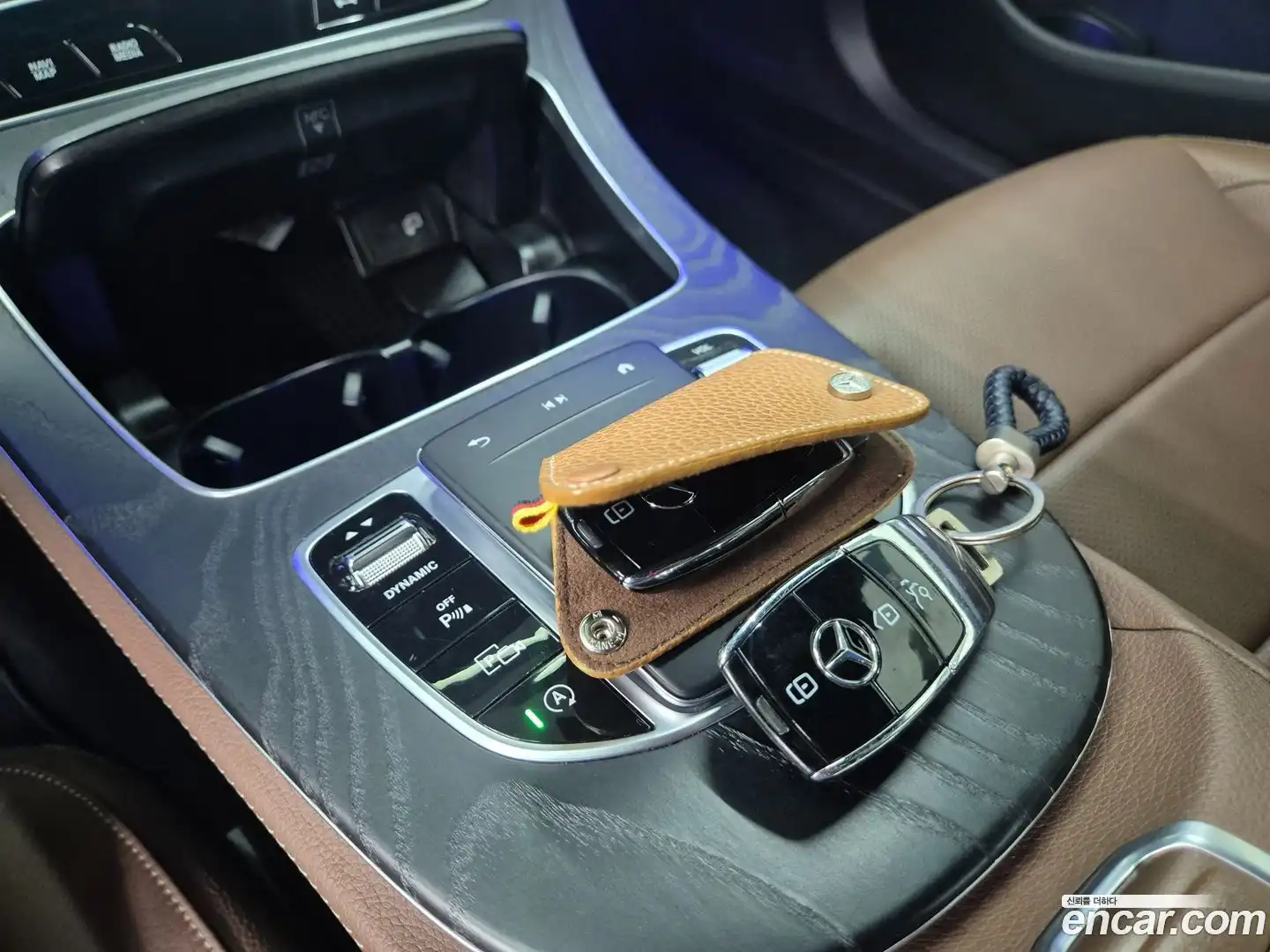 E-Class Mercedes-Benz 2021.2-INNER-010