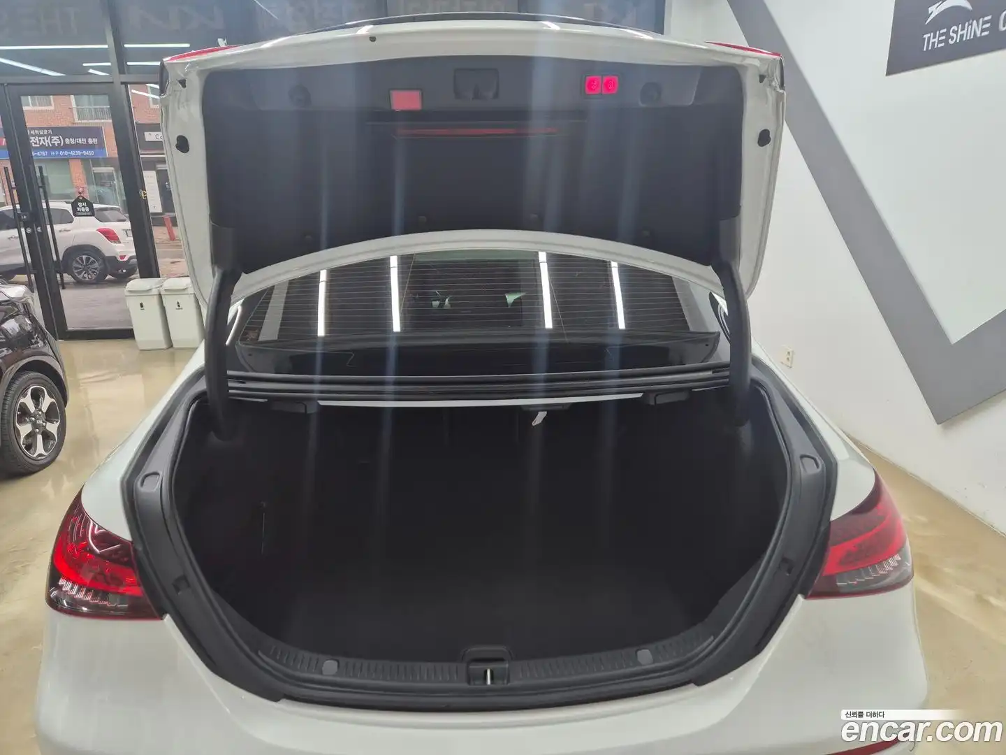 E-Class Mercedes-Benz 2021.2-OPTION-022