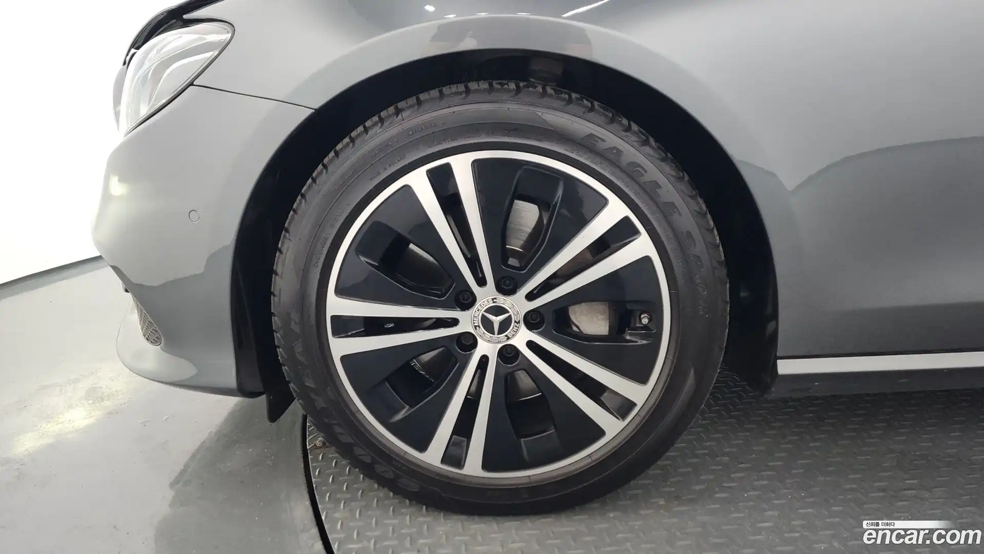 E-Class Mercedes-Benz 2020.3-OUTER-005