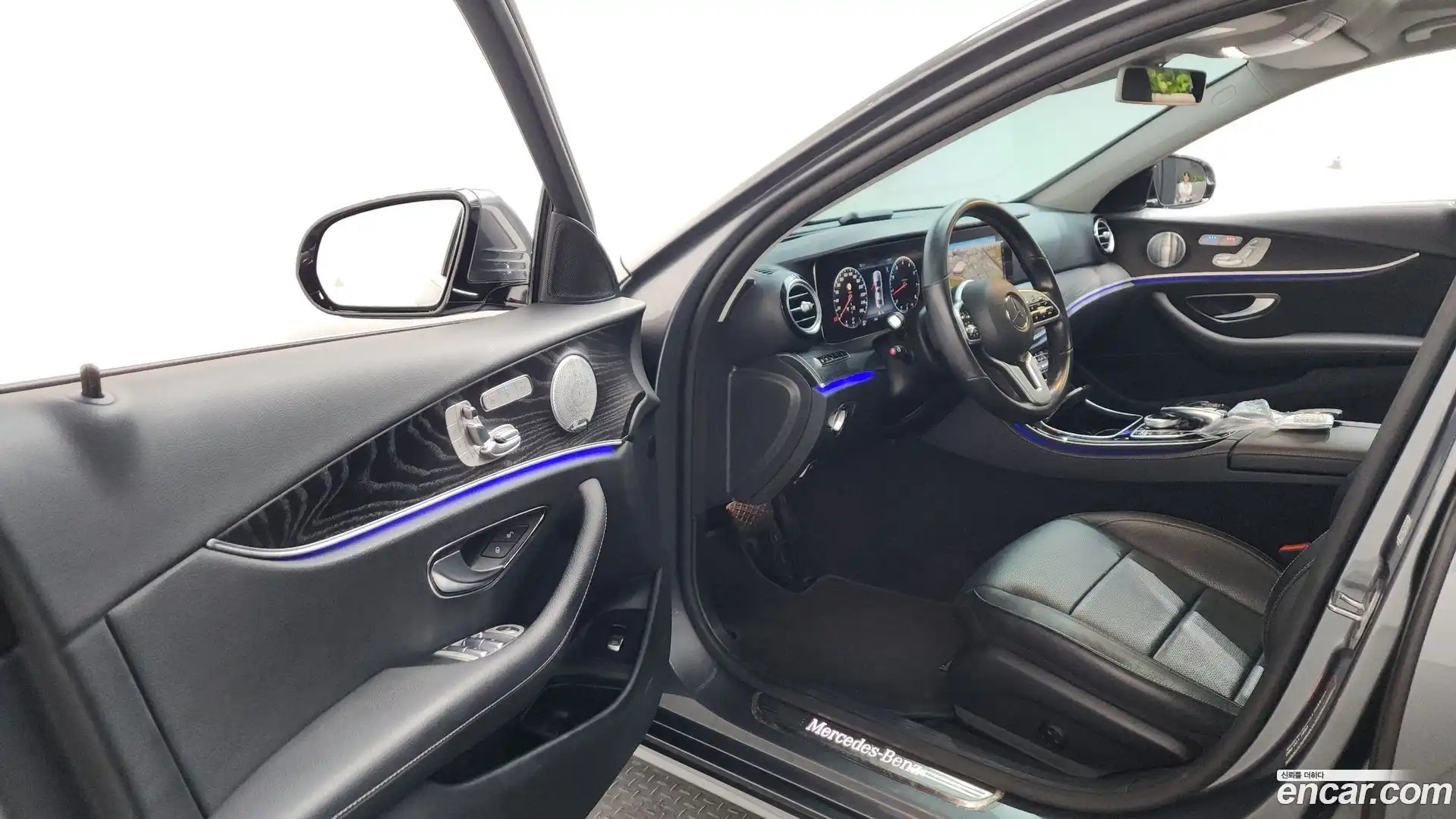 E-Class Mercedes-Benz 2020.3-INNER-010