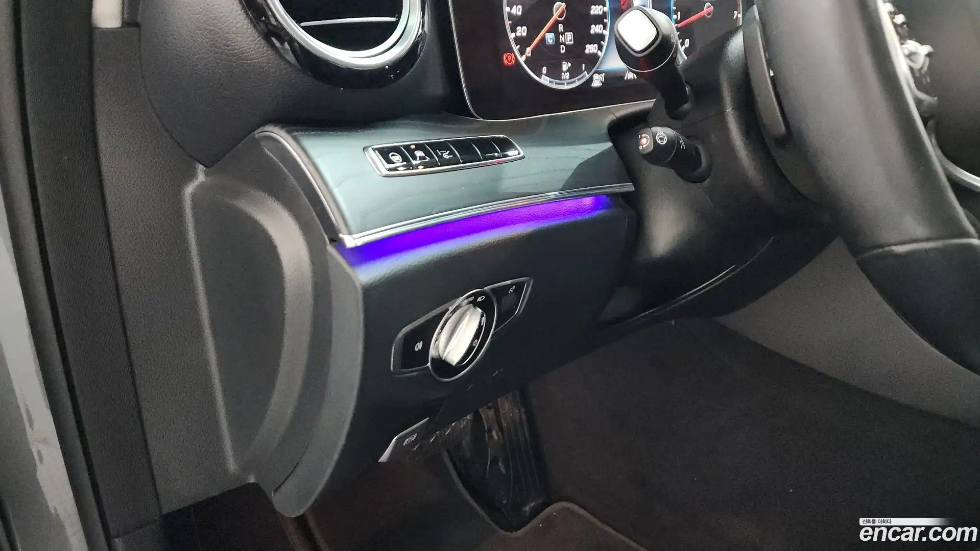 E-Class Mercedes-Benz 2020.3-OPTION-048