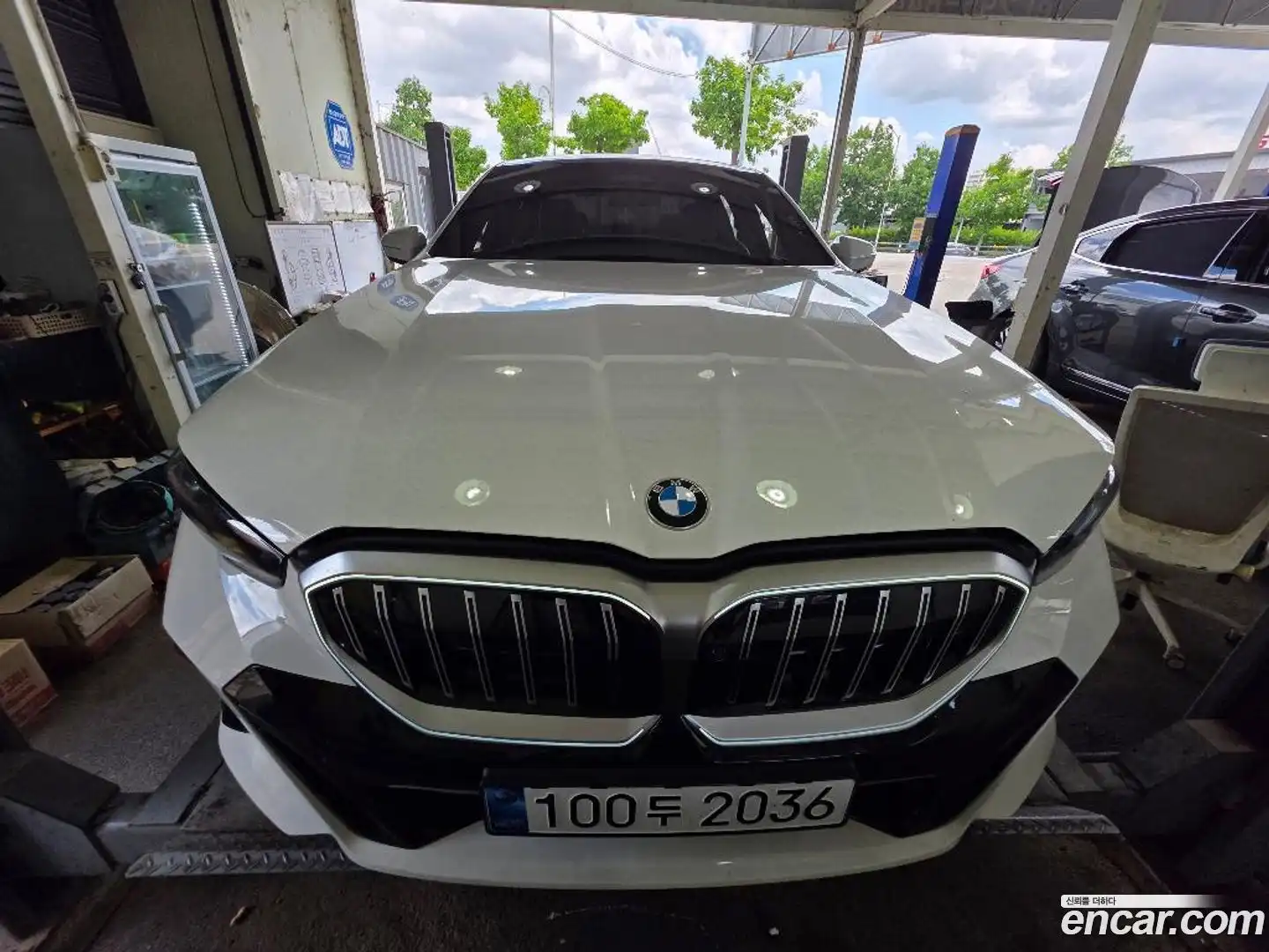 5-Series BMW 2025.10-OUTER-001