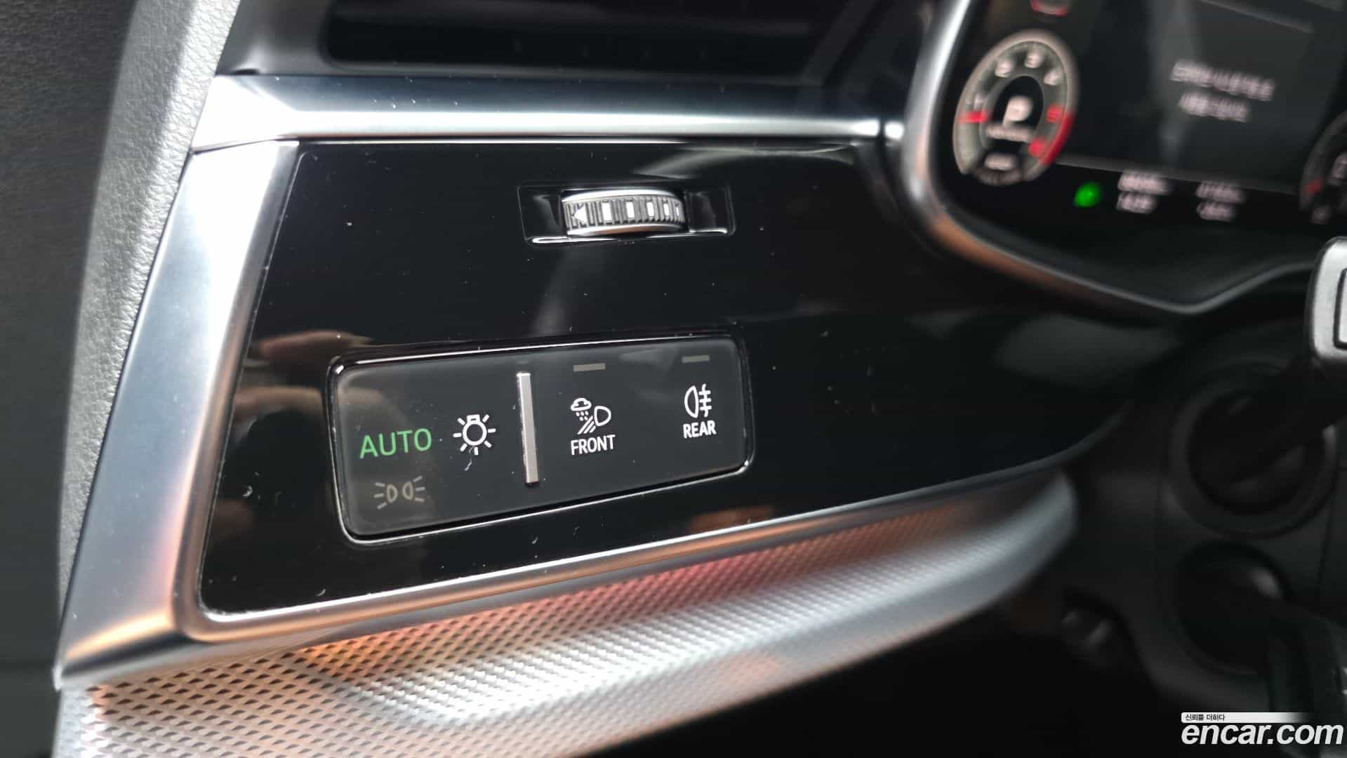 Q8 Audi 2021.6-OPTION-040
