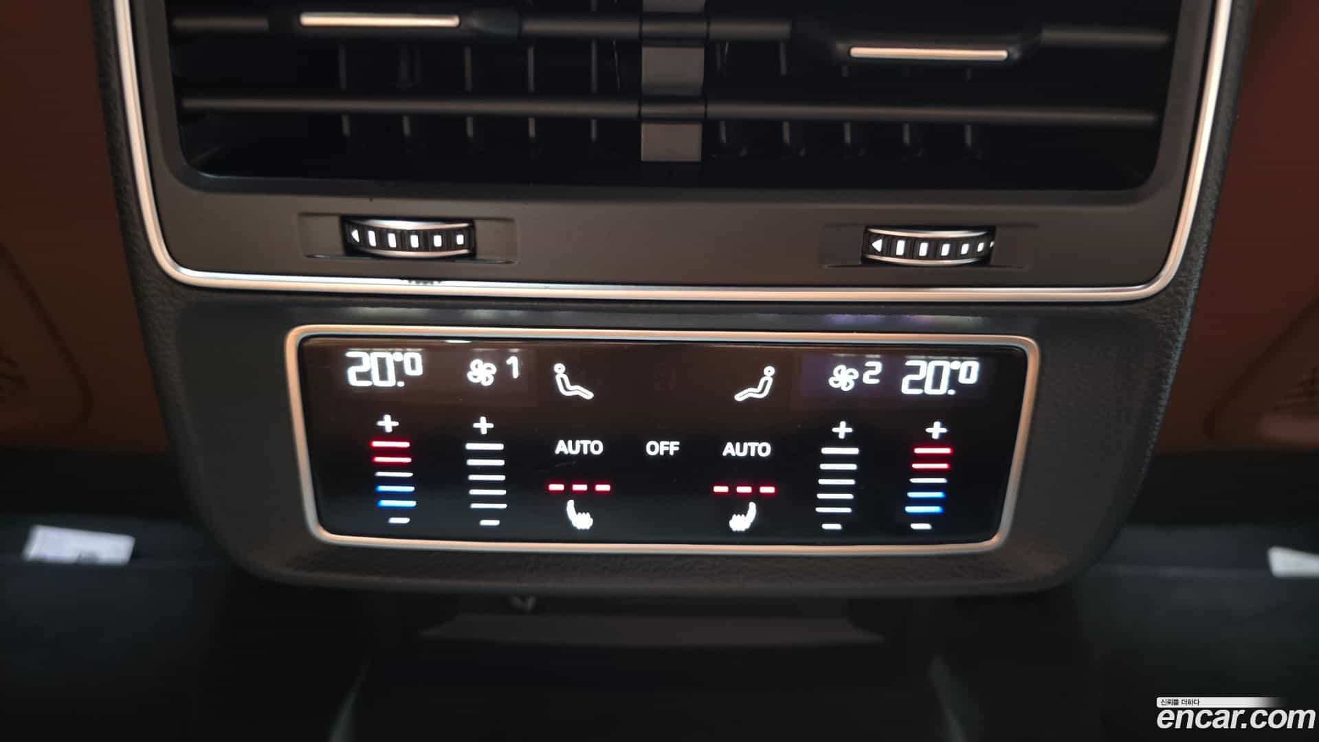 Q8 Audi 2021.6-OPTION-042