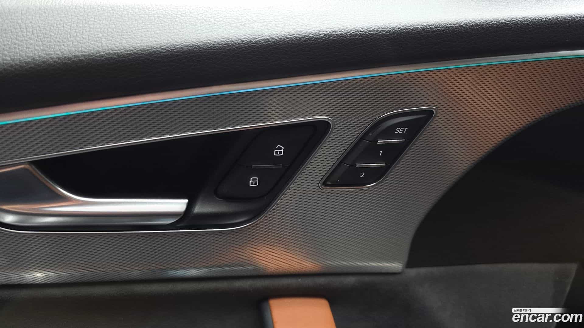 Q8 Audi 2021.6-OPTION-044