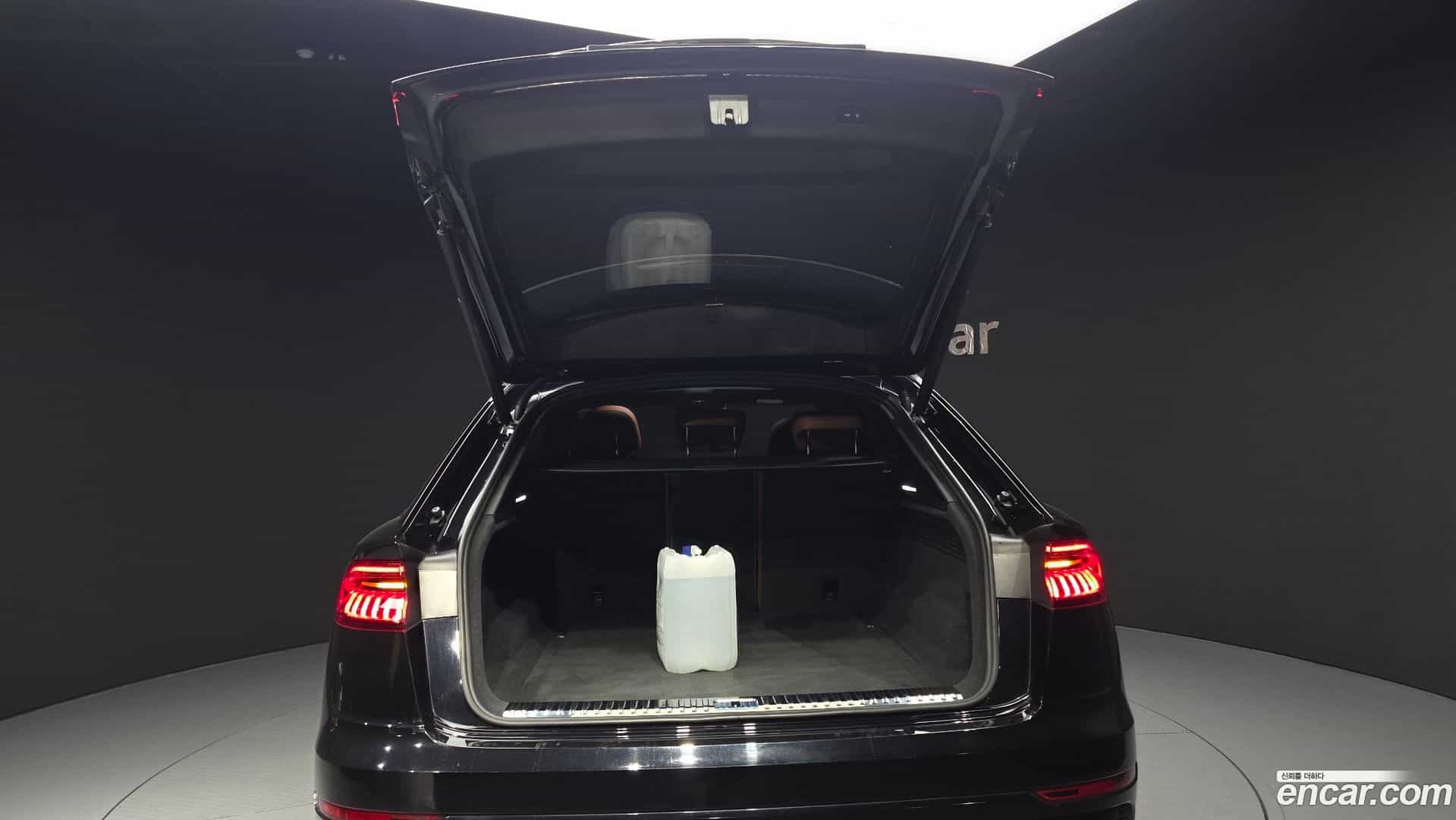 Q8 Audi 2021.6-OPTION-048
