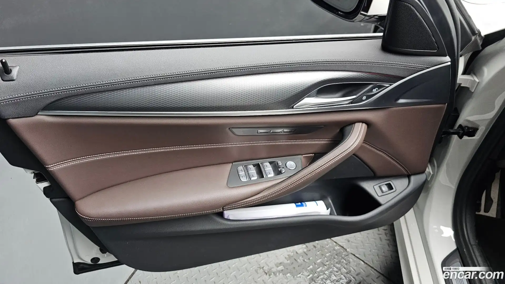 5-Series BMW 2023.0-INNER-034