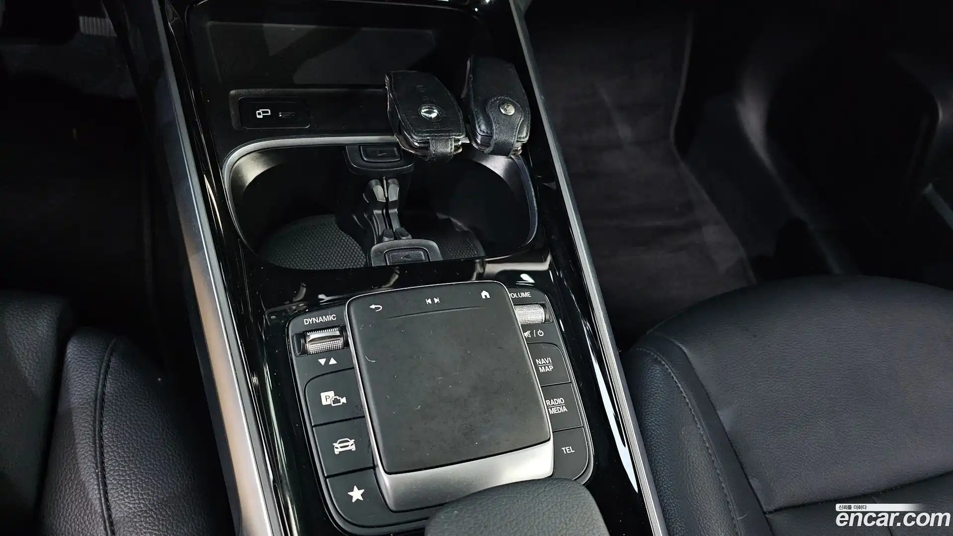 GLB-Class Mercedes-Benz 2022.7-OPTION-022