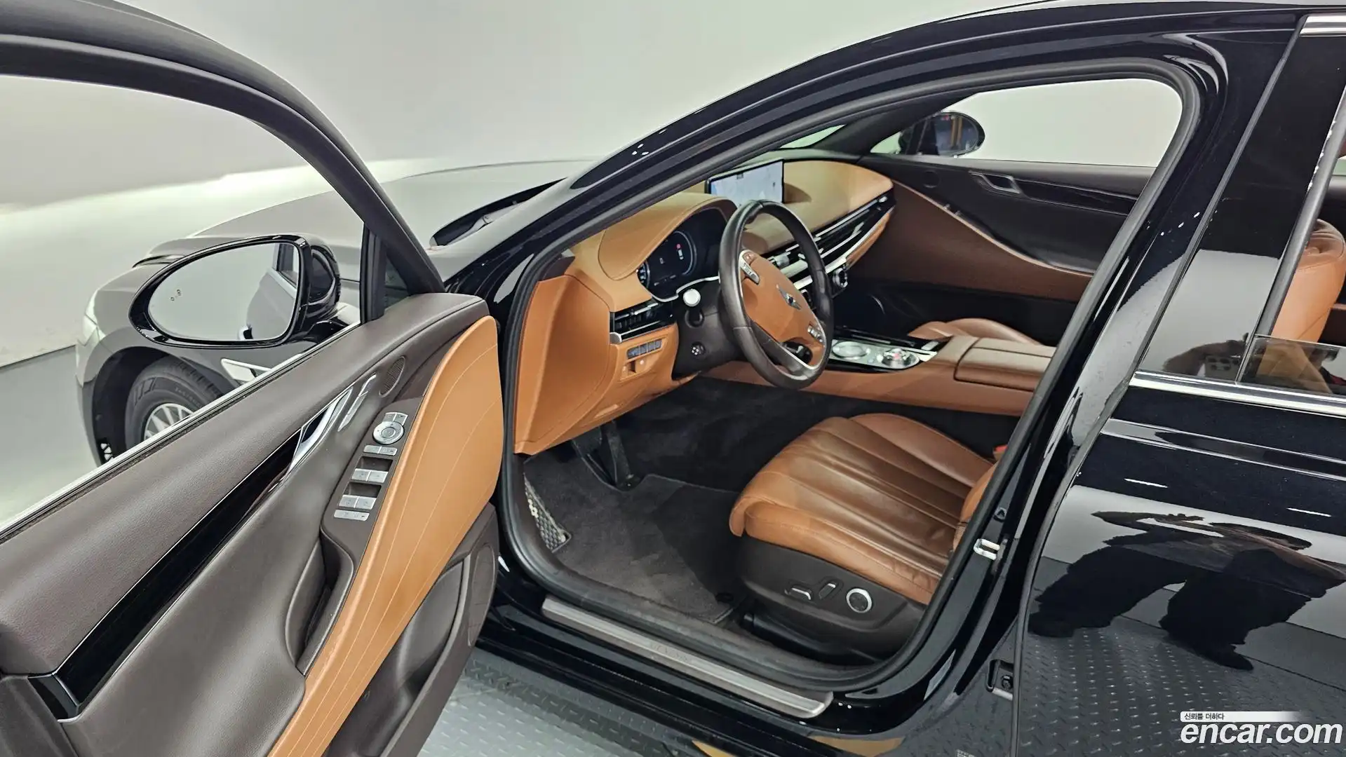 G80 Genesis 2020.3-INNER-010