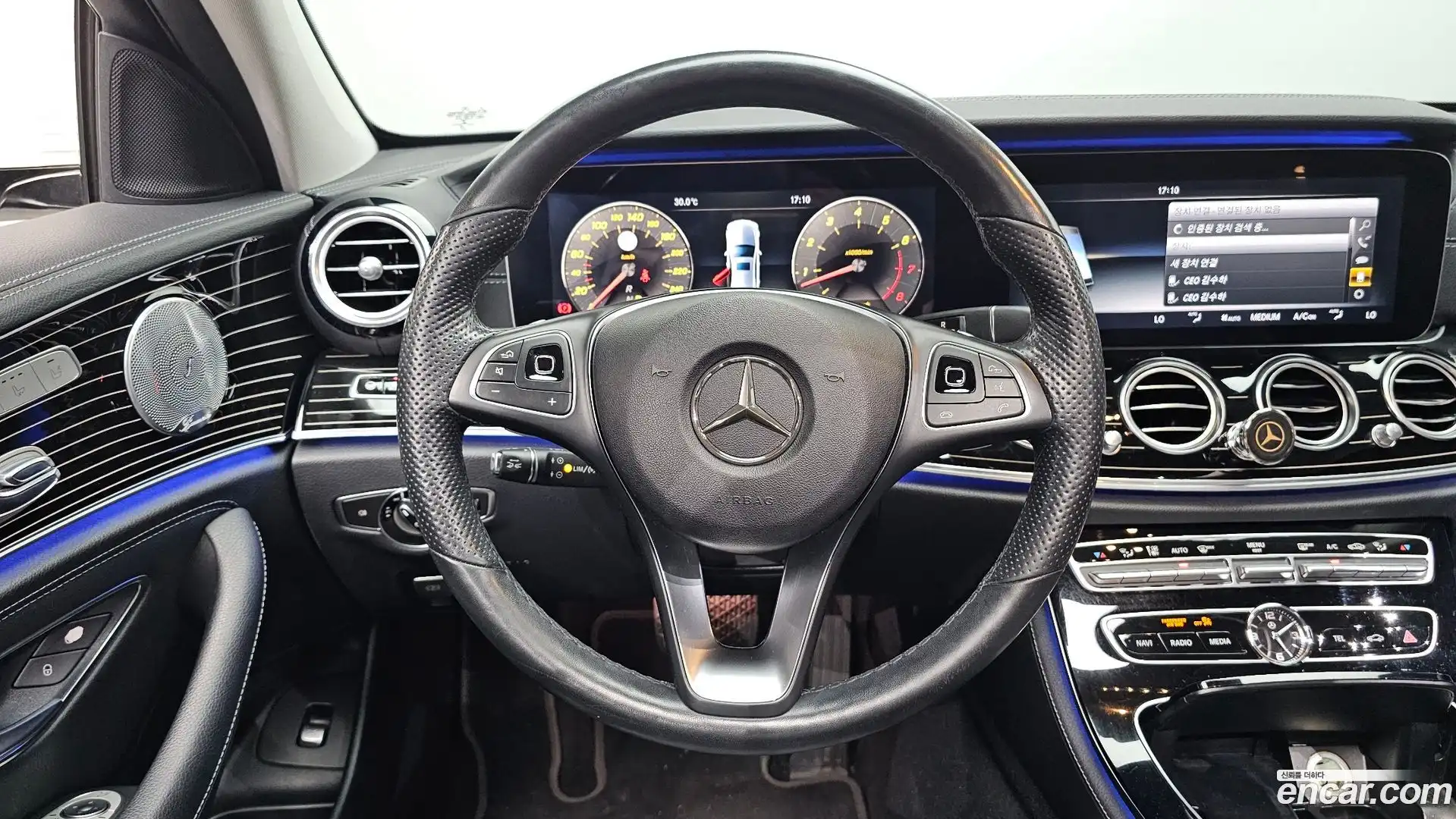 E-Class Mercedes-Benz 2017.5-OPTION-017