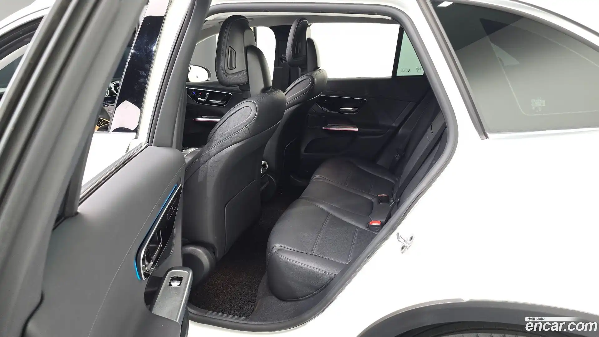 GLC-Class Mercedes-Benz 2023.7-OPTION-015