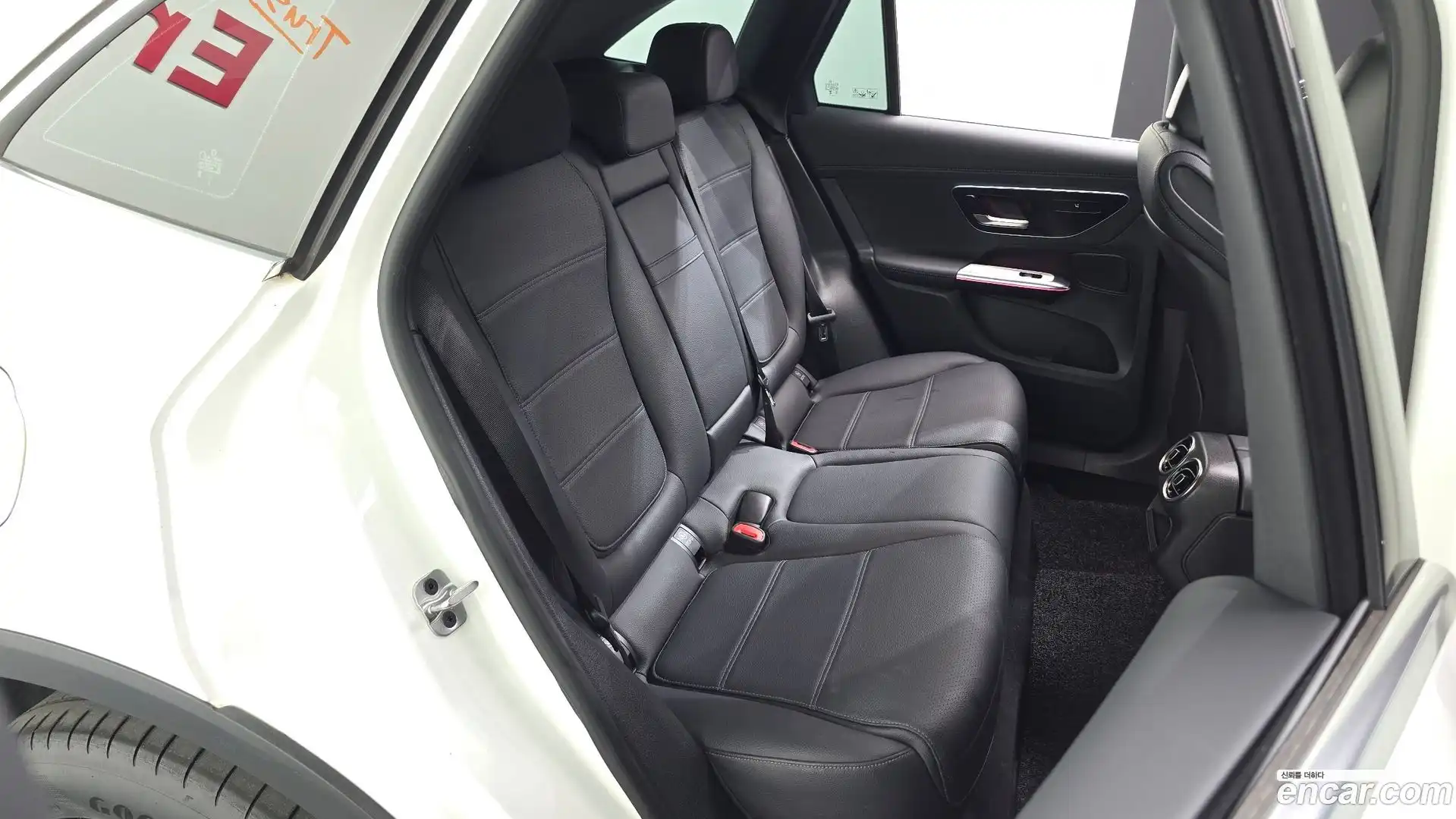 GLC-Class Mercedes-Benz 2023.7-OPTION-016