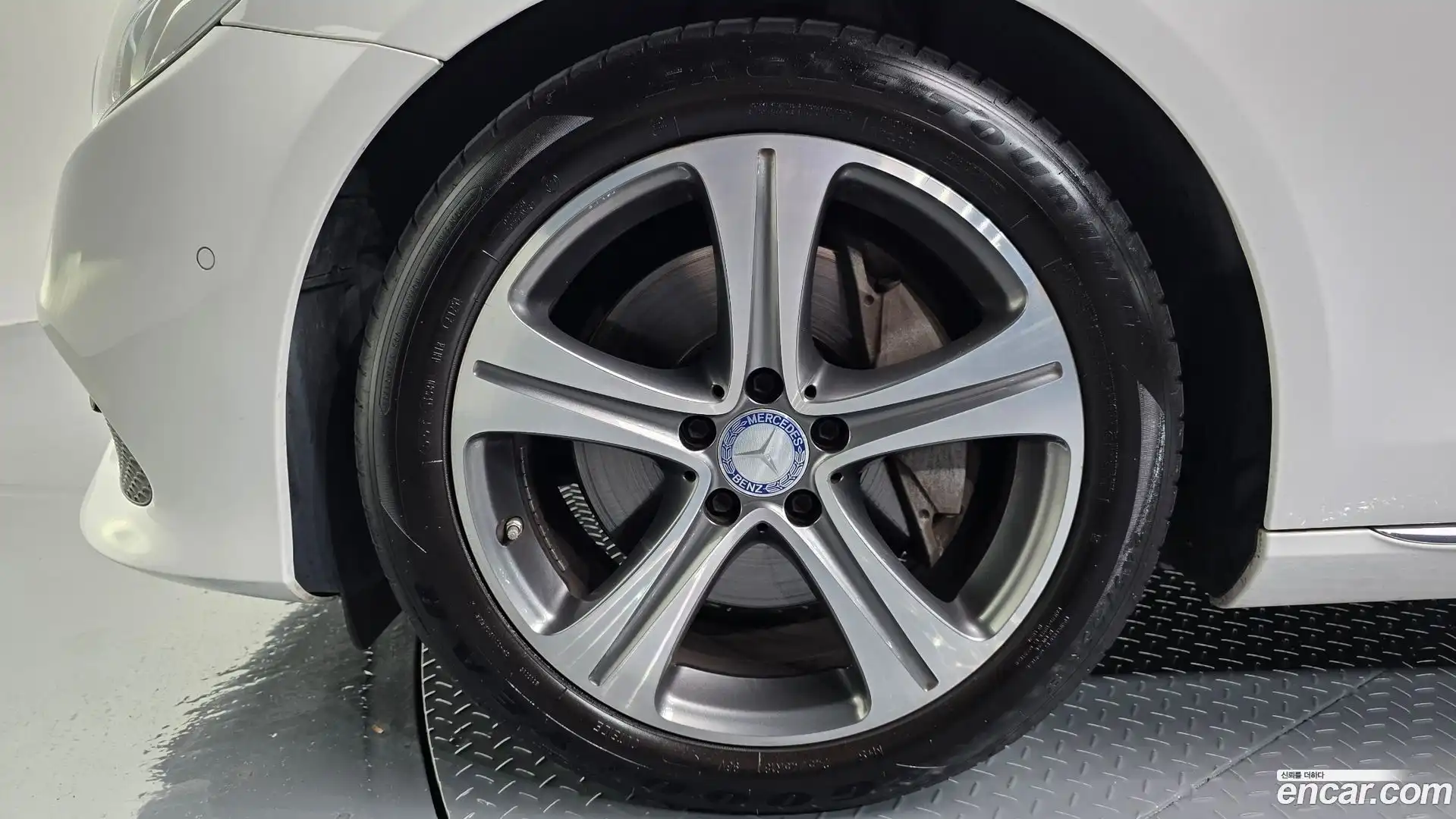 E-Class Mercedes-Benz 2016.6-OUTER-005