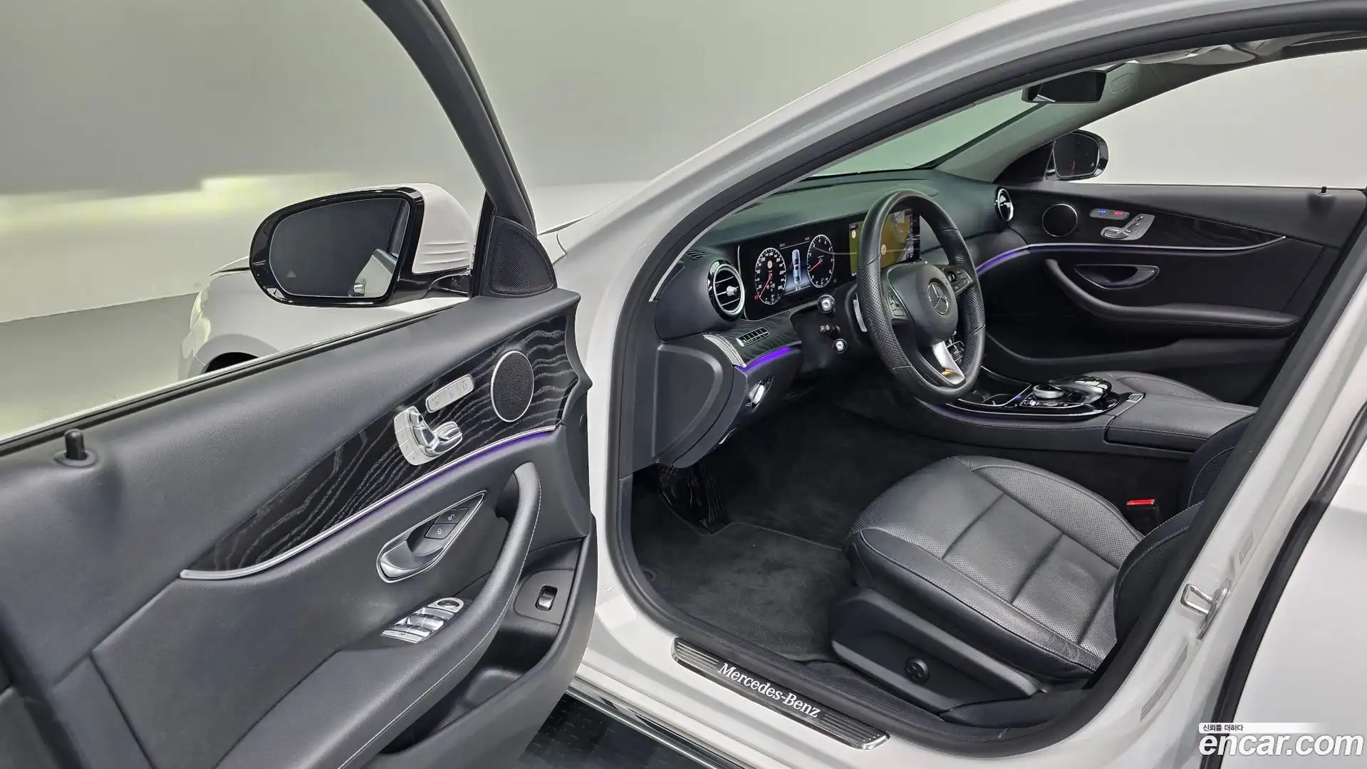 E-Class Mercedes-Benz 2016.6-INNER-010