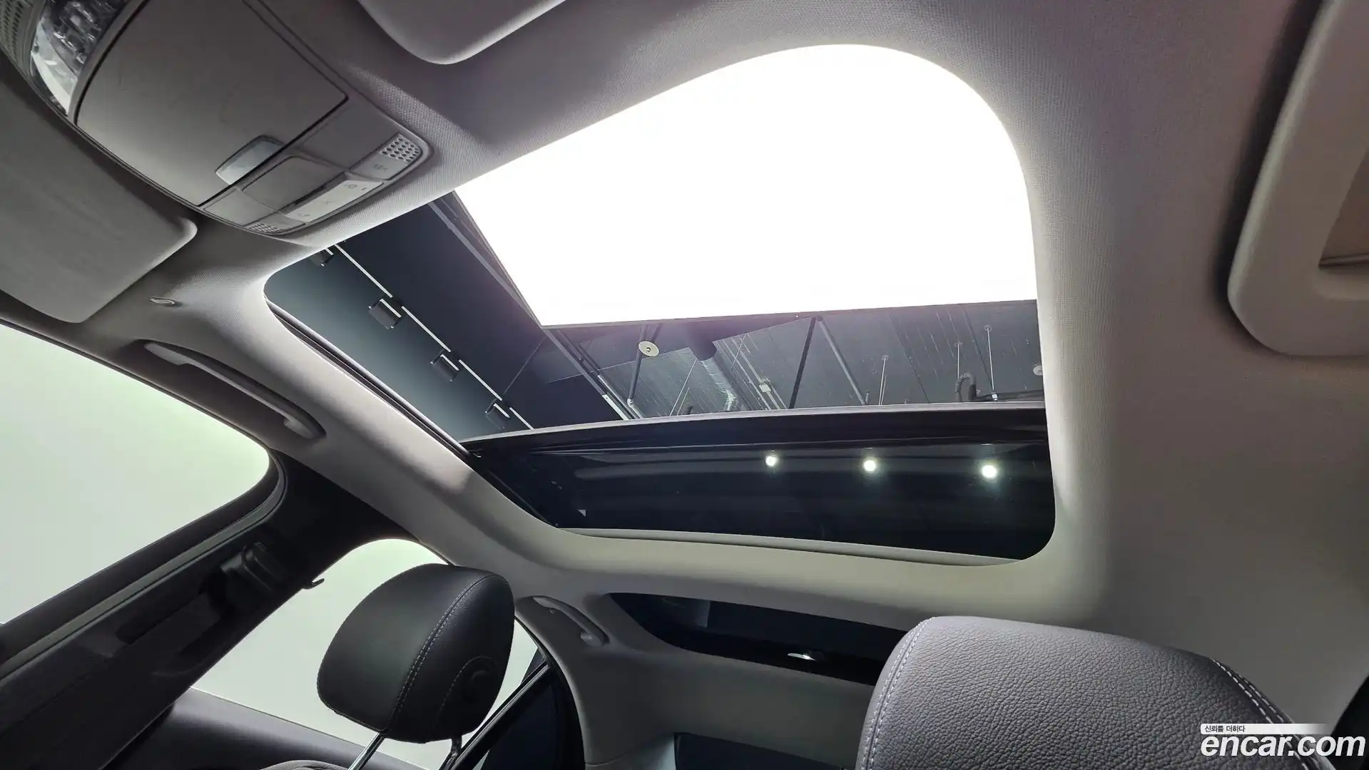 E-Class Mercedes-Benz 2016.6-OPTION-022
