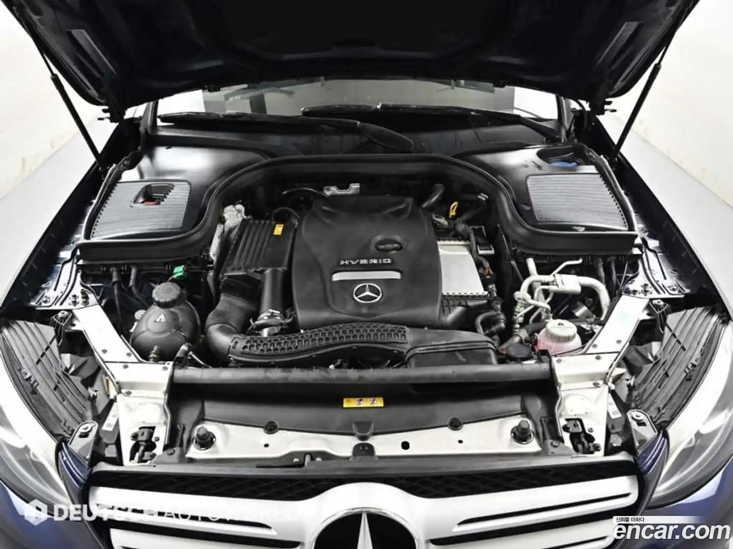 GLC-Class Mercedes-Benz 2018.10-OUTER-006