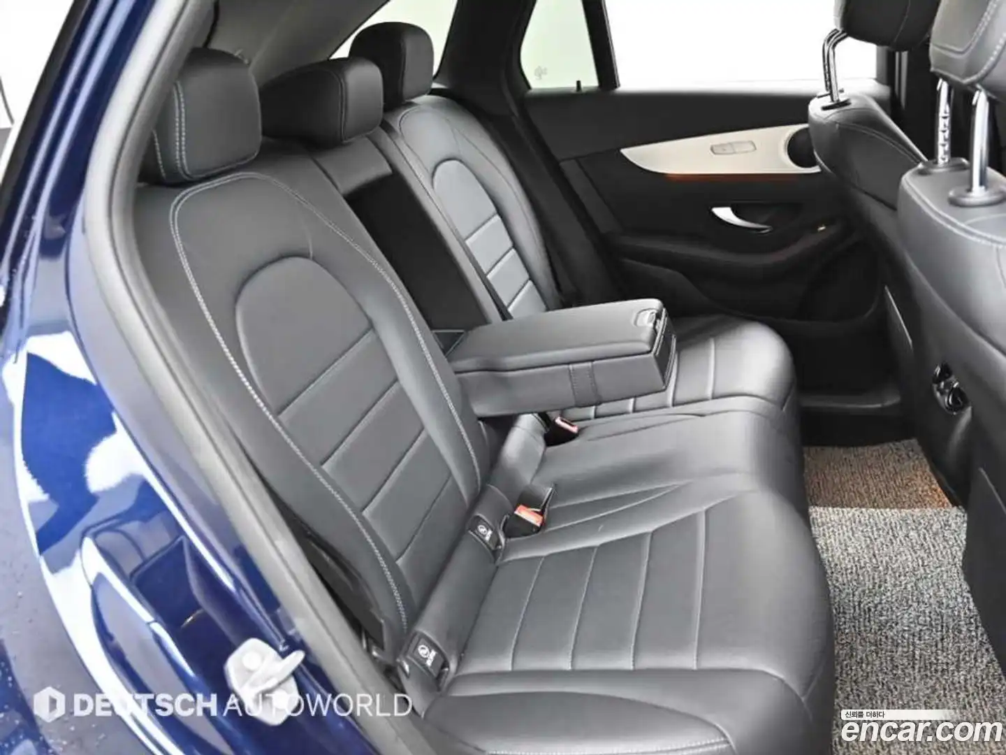 GLC-Class Mercedes-Benz 2018.10-OPTION-016