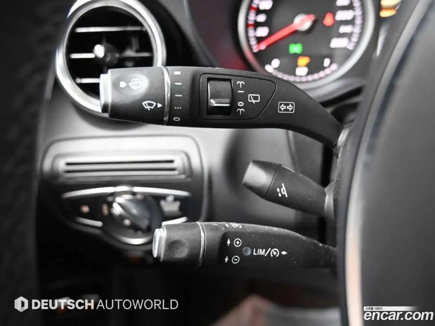 GLC-Class Mercedes-Benz 2018.10-OPTION-022