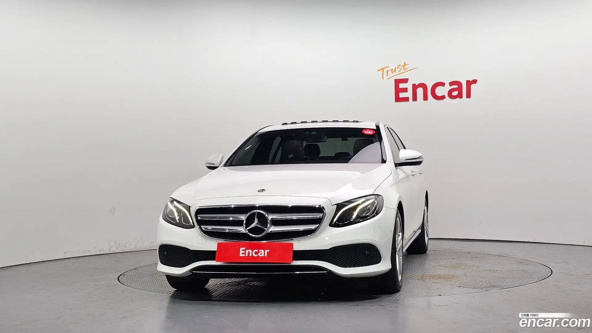 E-Class Mercedes-Benz 2018.2-OUTER-003