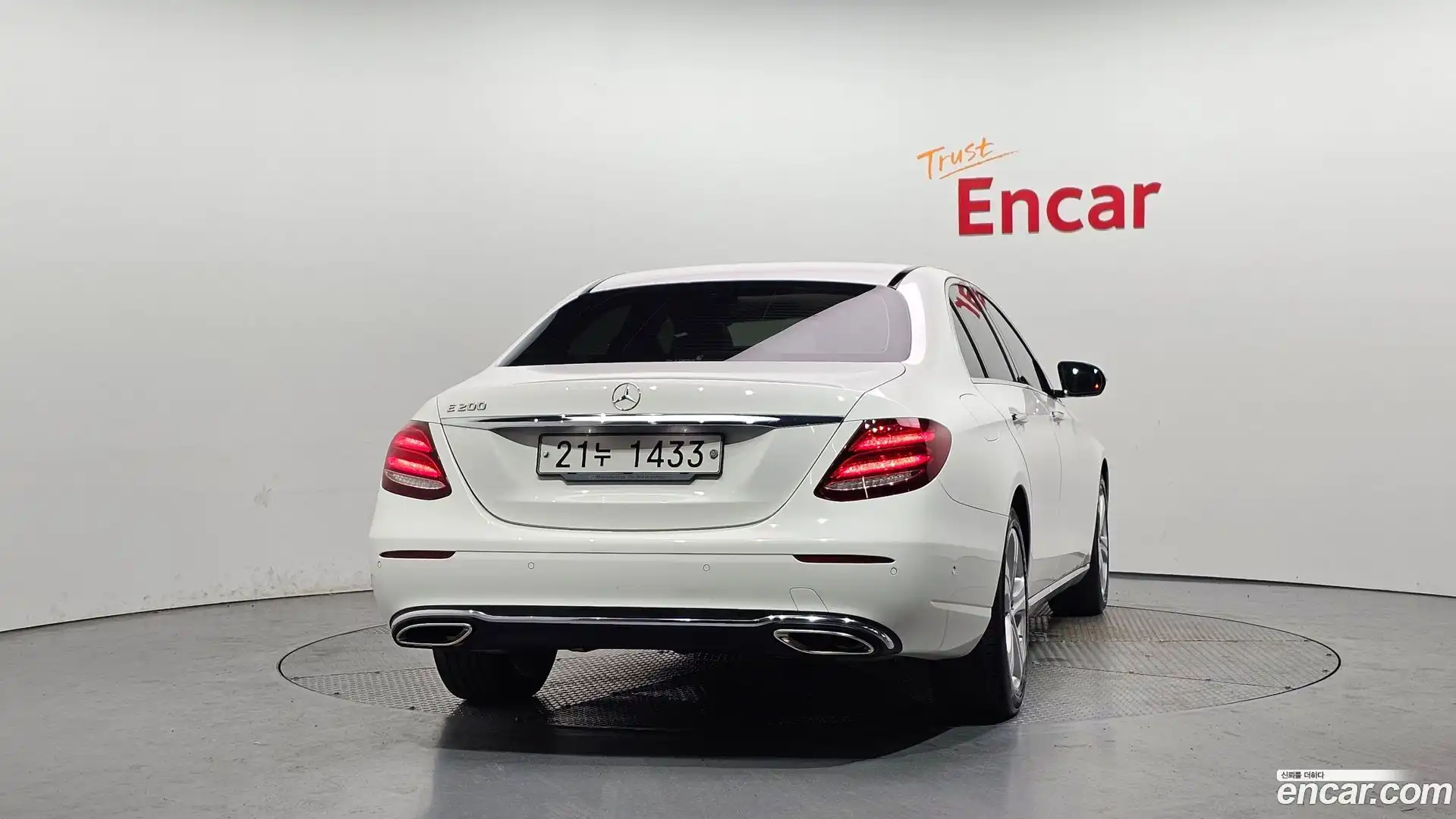 E-Class Mercedes-Benz 2018.2-OUTER-004