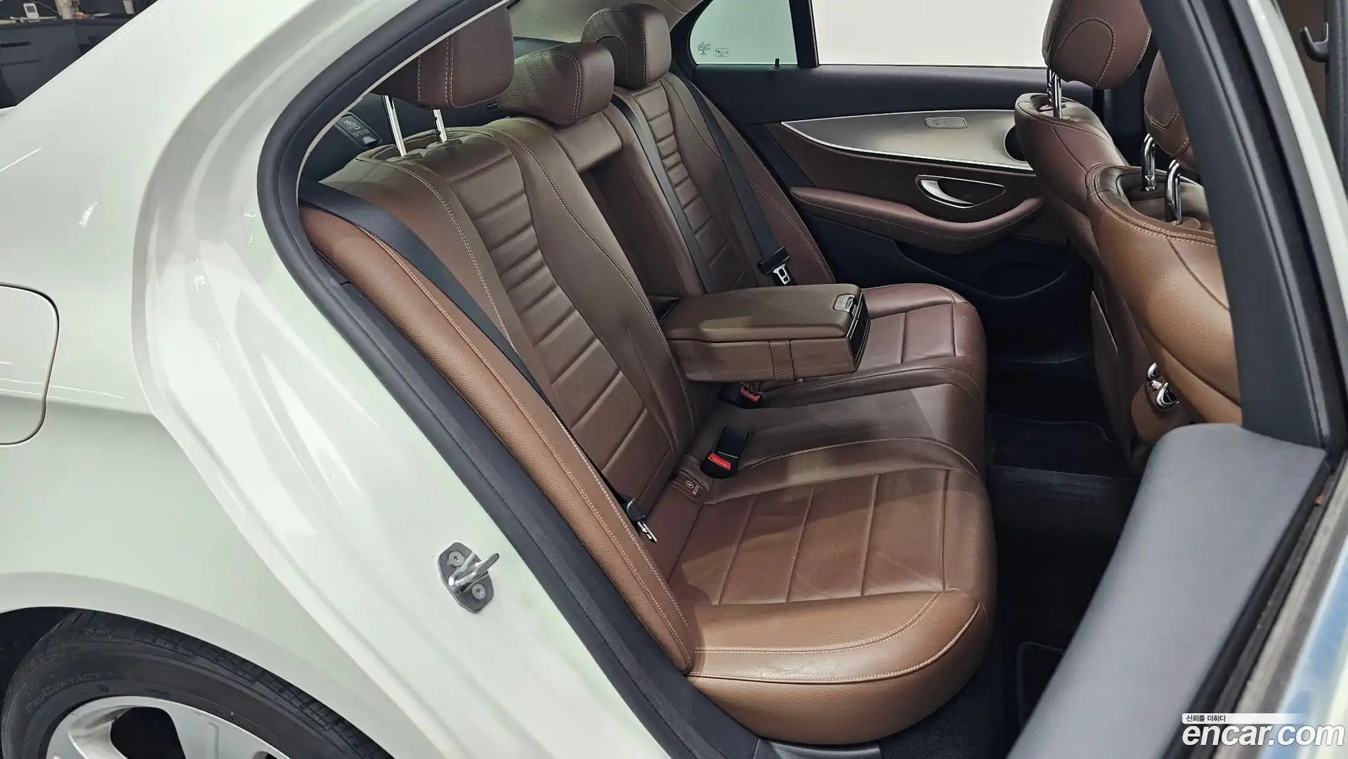 E-Class Mercedes-Benz 2018.2-OPTION-015