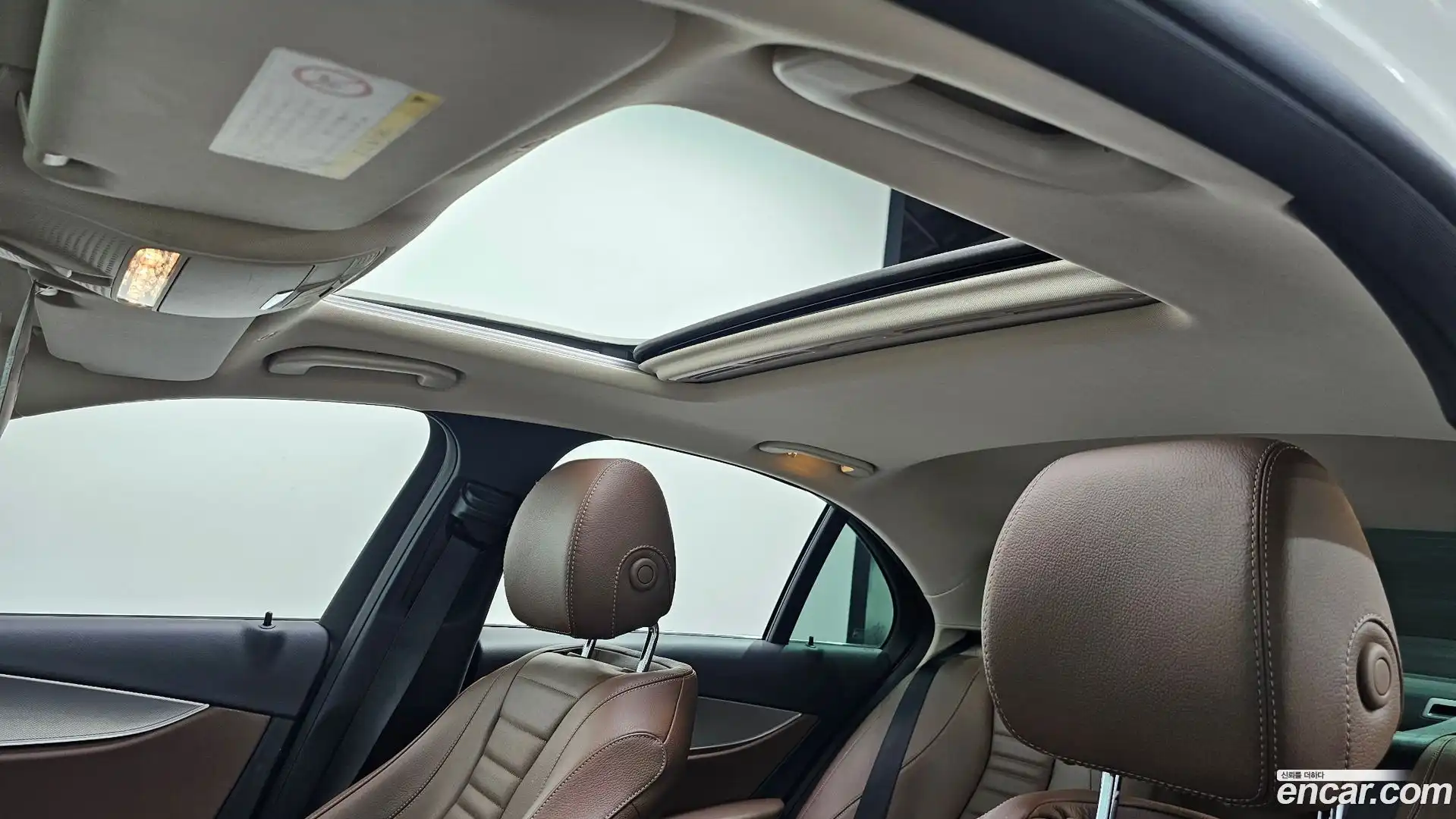 E-Class Mercedes-Benz 2018.2-OPTION-024