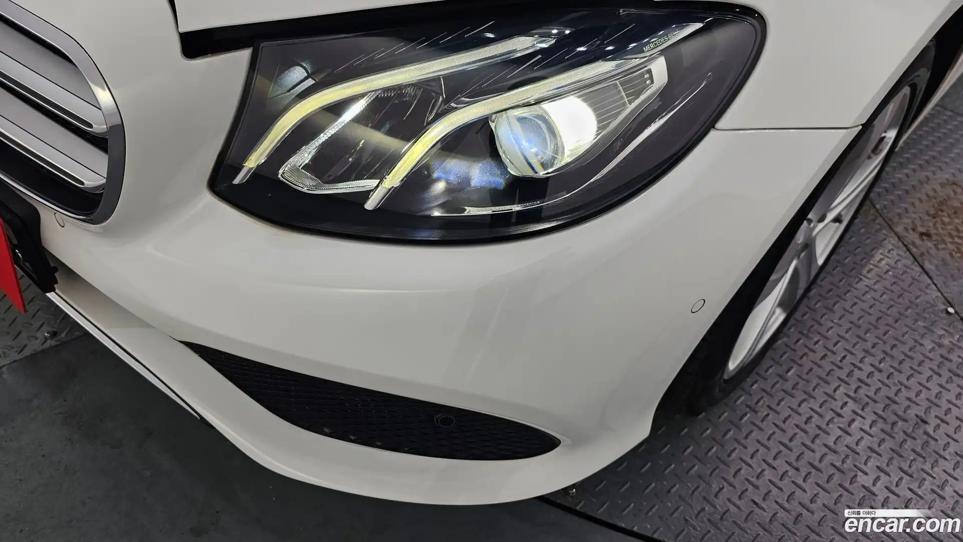 E-Class Mercedes-Benz 2018.2-OUTER-032