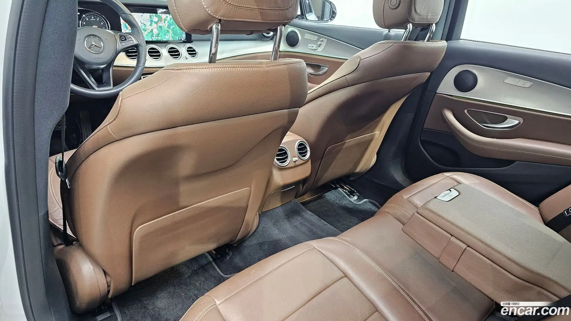 E-Class Mercedes-Benz 2018.2-OPTION-040