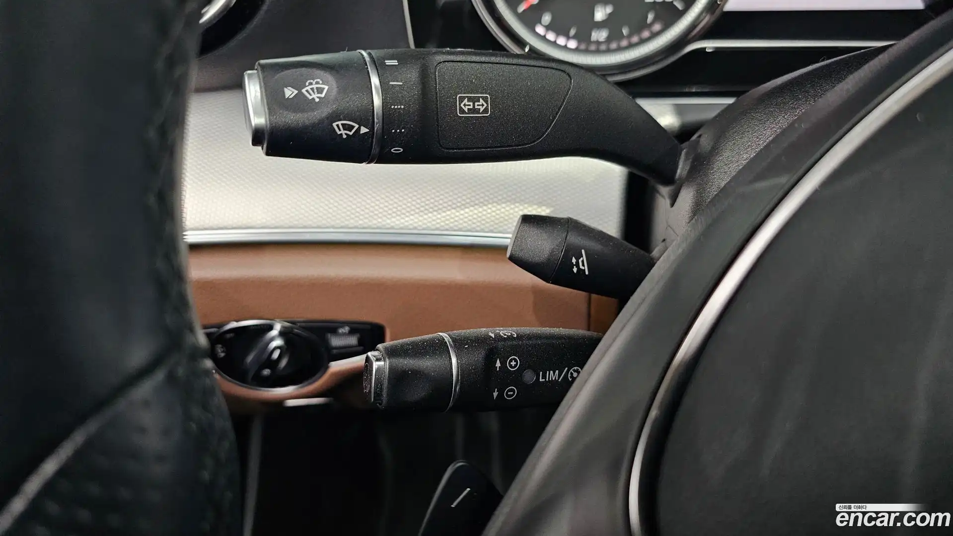 E-Class Mercedes-Benz 2018.2-OPTION-042