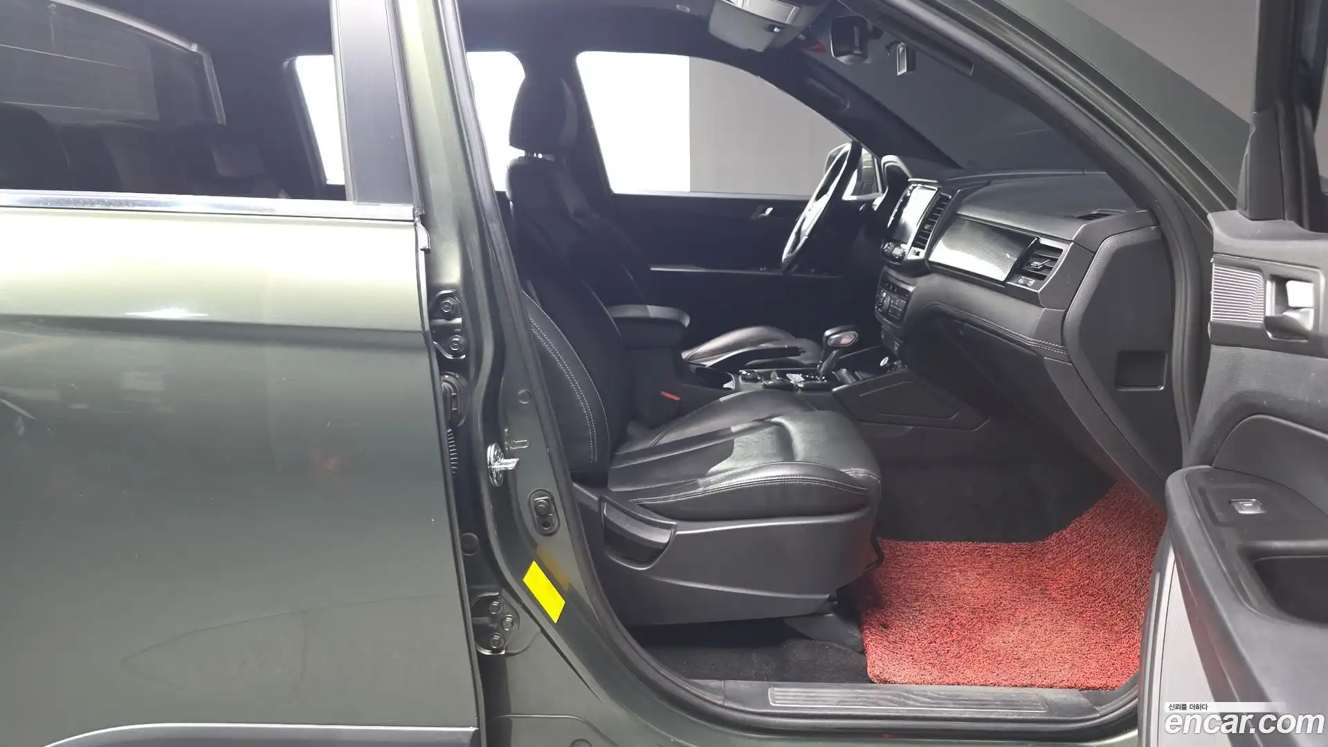 Rexton KG Mobility 2021.6-INNER-010