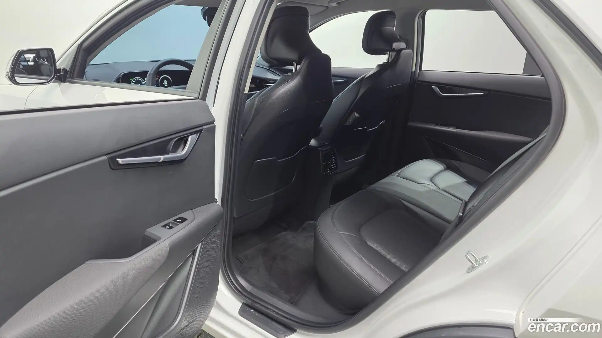 Niro Kia 2023.3-OPTION-016